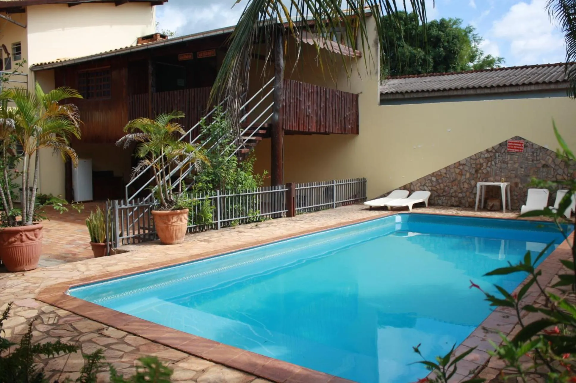 Swimming pool in Hotel Refugio