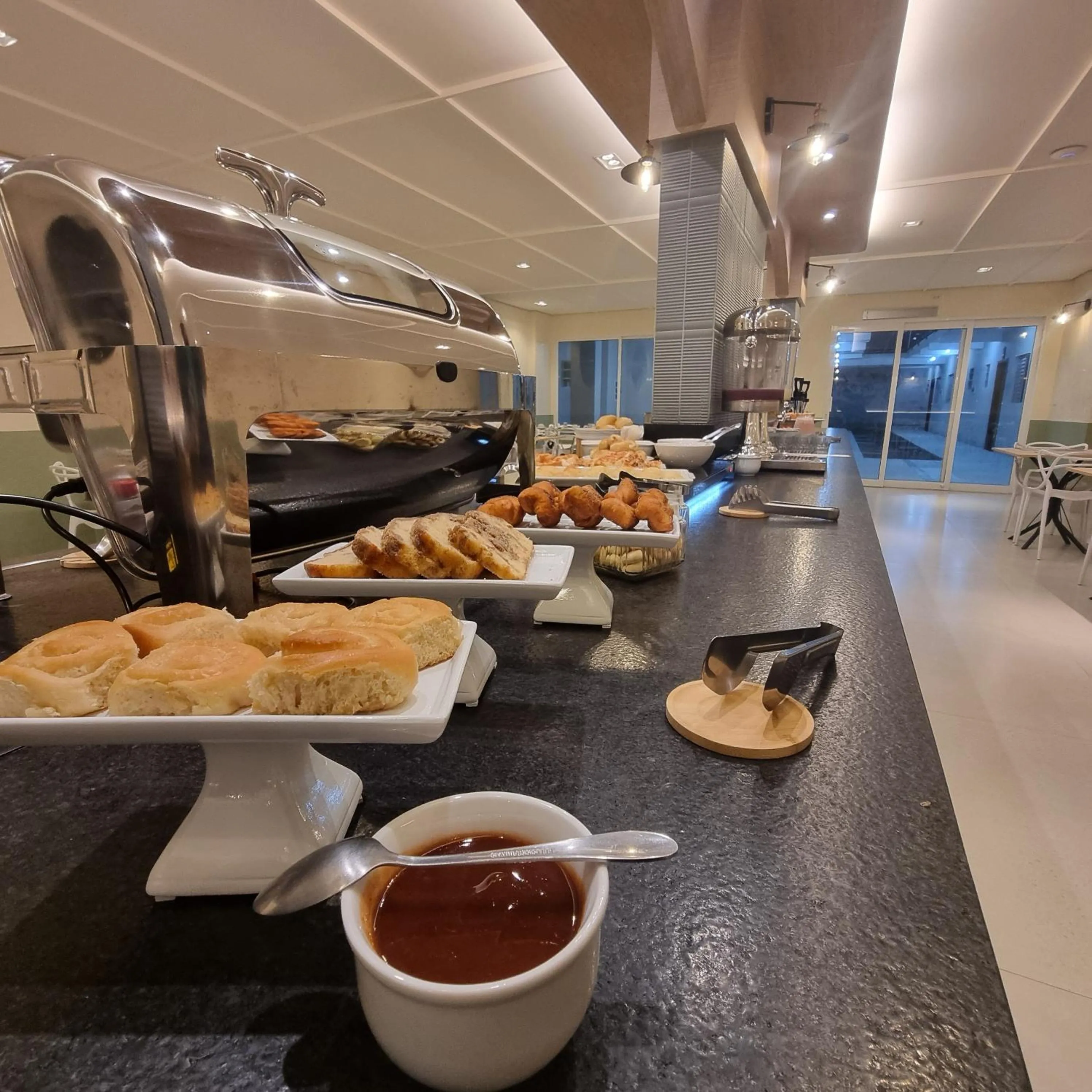 Breakfast in Hotel Refugio