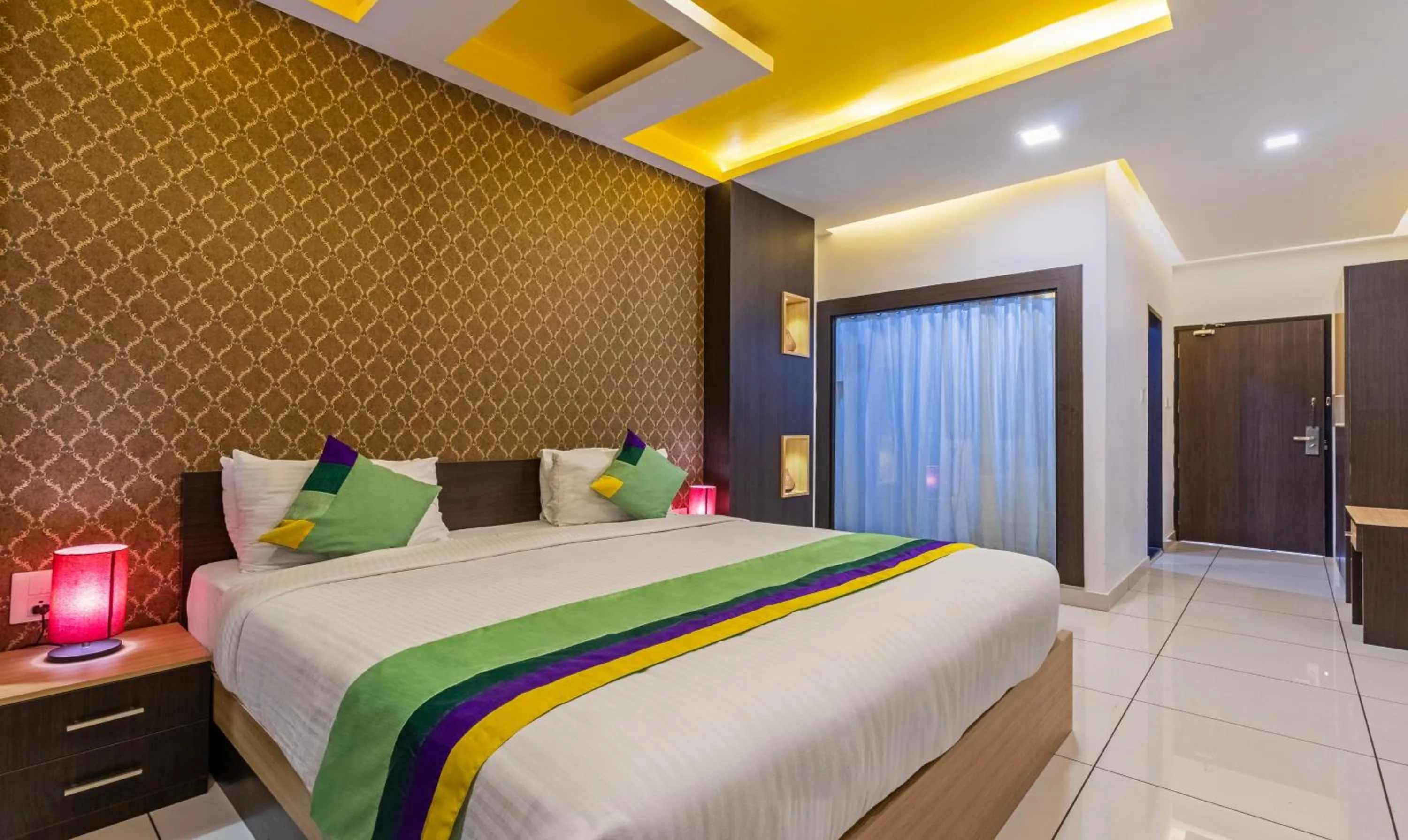 Bedroom, Bed in Treebo Grand Canyon By D2V