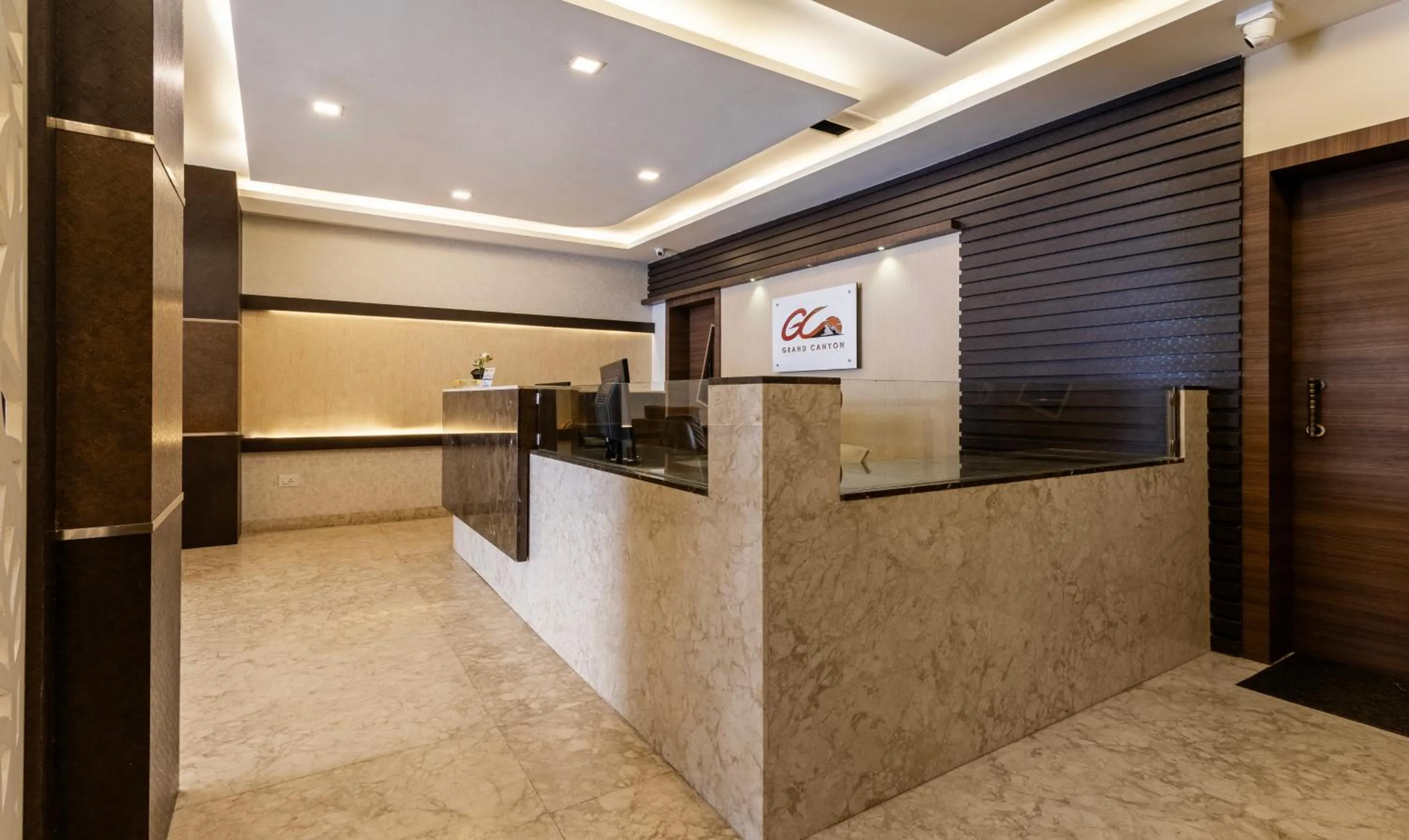 Lobby or reception in Treebo Grand Canyon By D2V