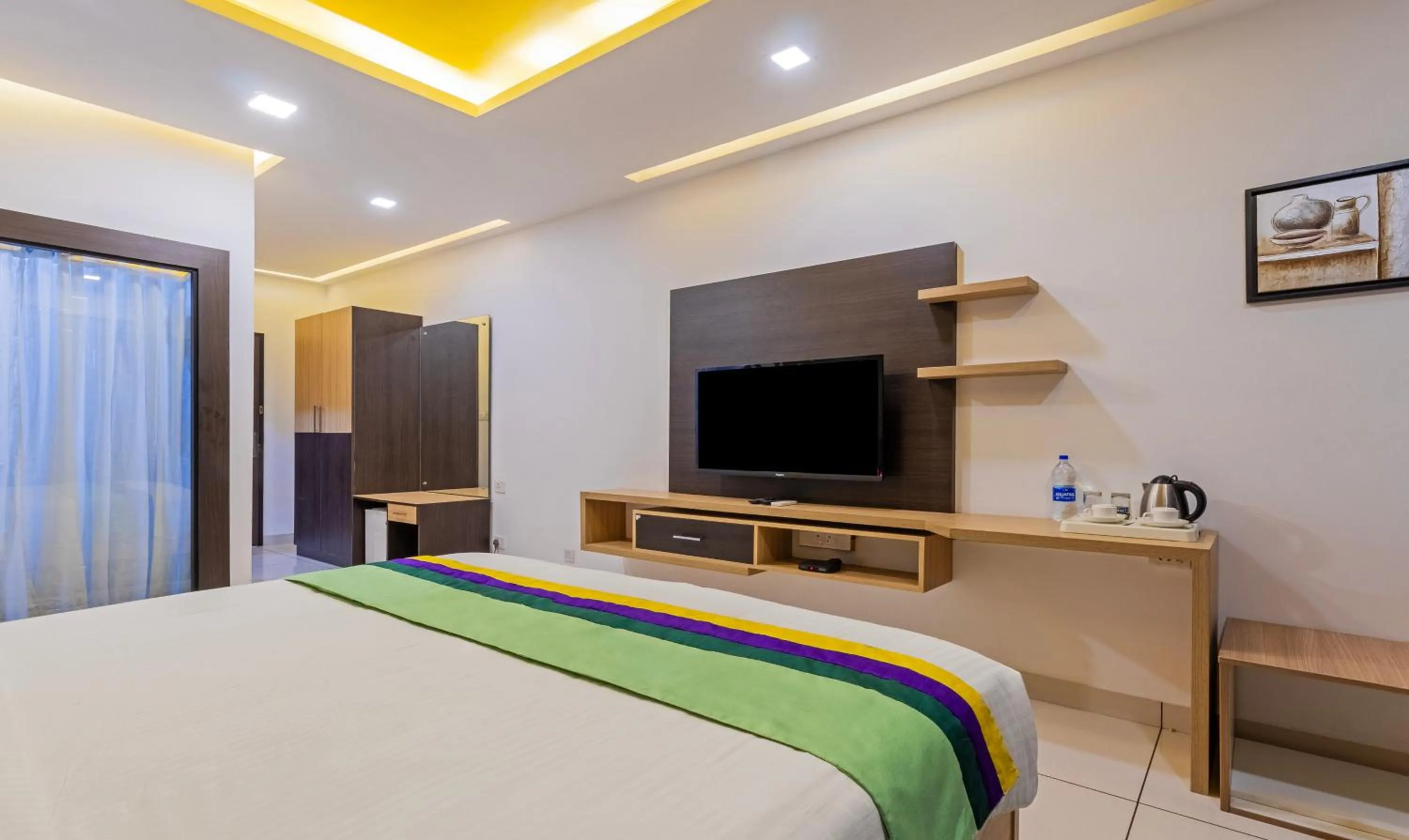 Bedroom, Bed in Treebo Grand Canyon By D2V