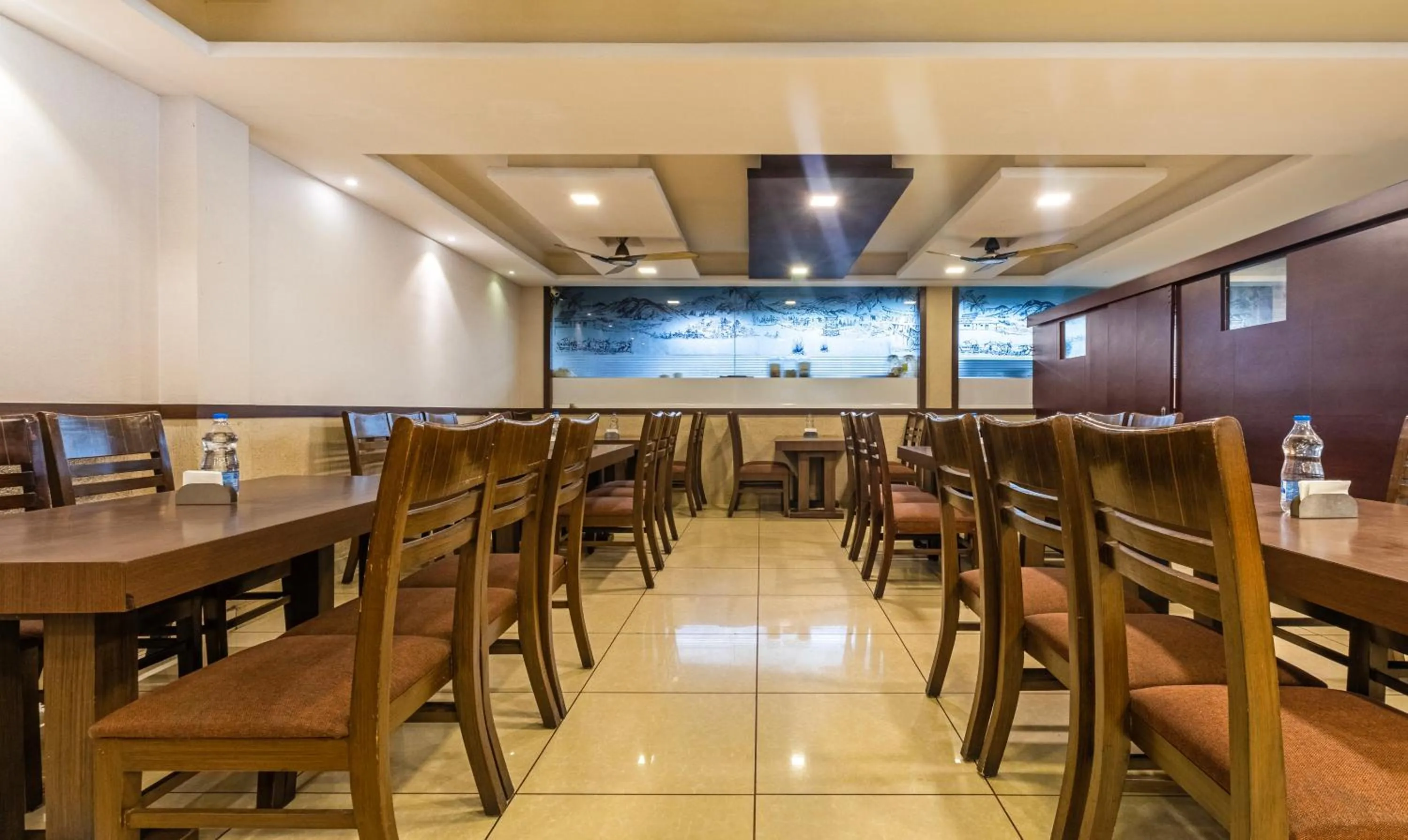 Restaurant/places to eat in Treebo Grand Canyon By D2V