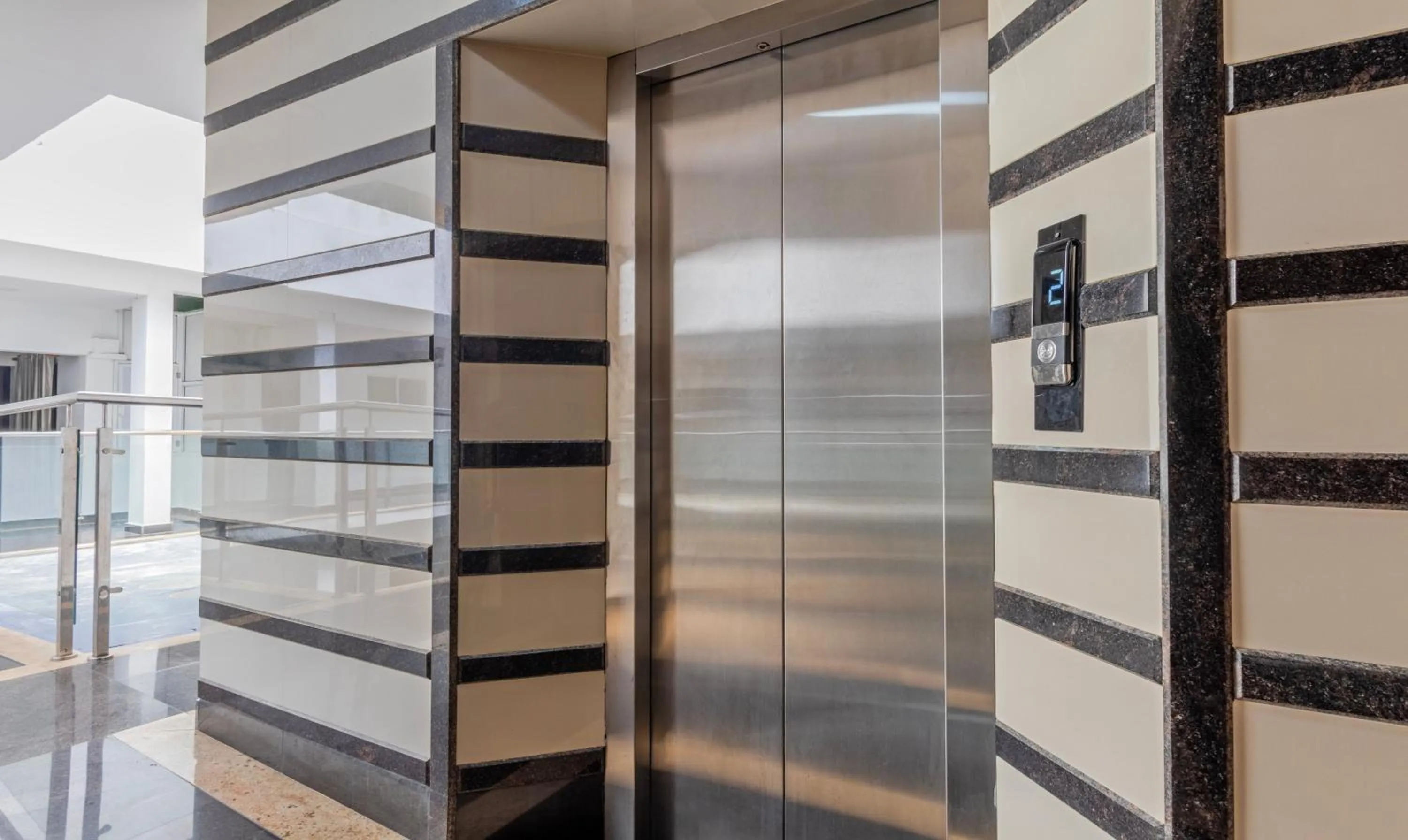 elevator in Treebo Grand Canyon By D2V