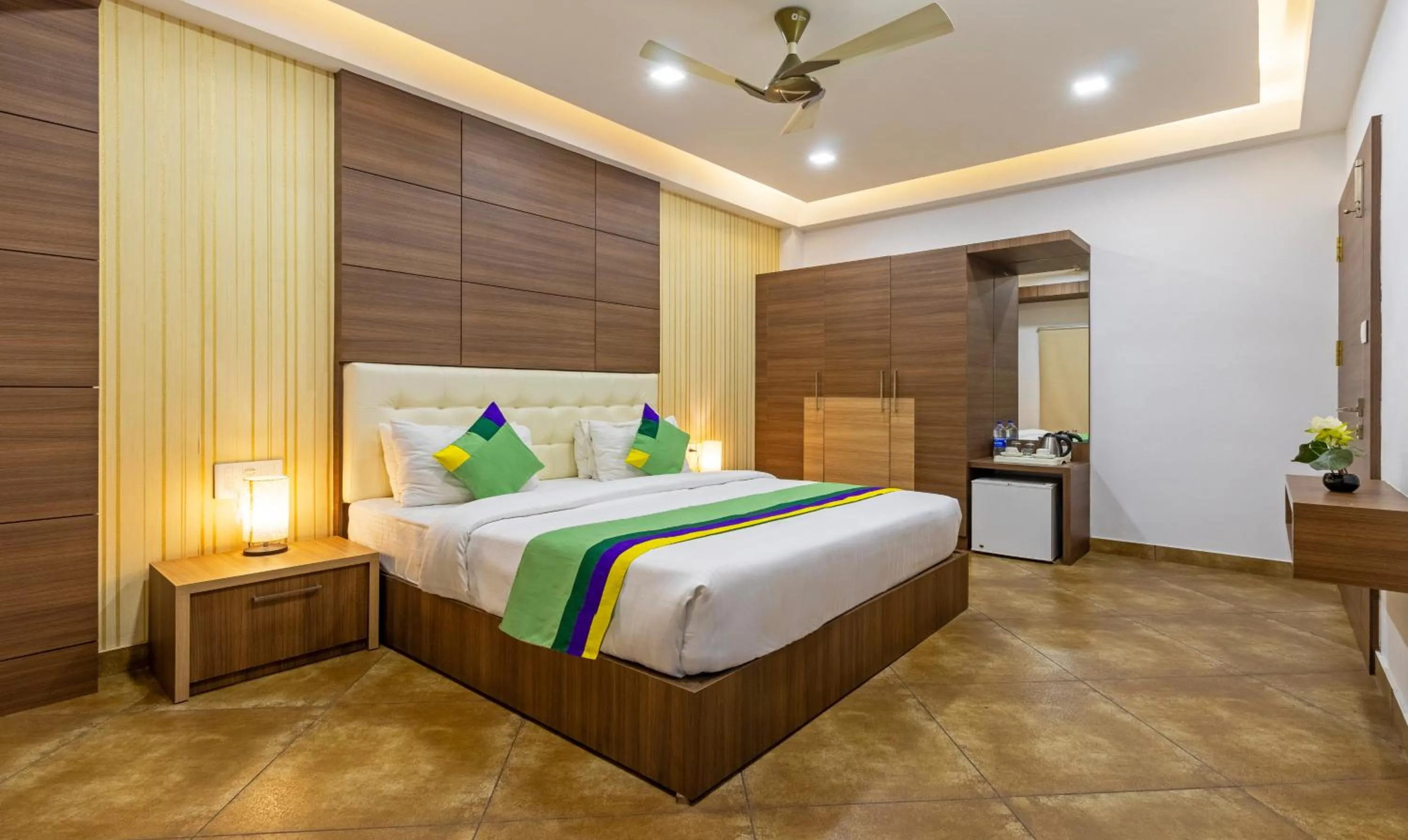 Bedroom, Bed in Treebo Grand Canyon By D2V