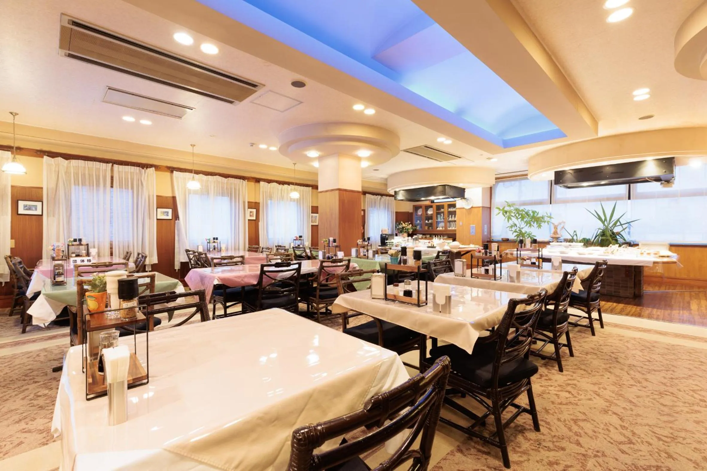 Restaurant/places to eat in Hotel Honjo