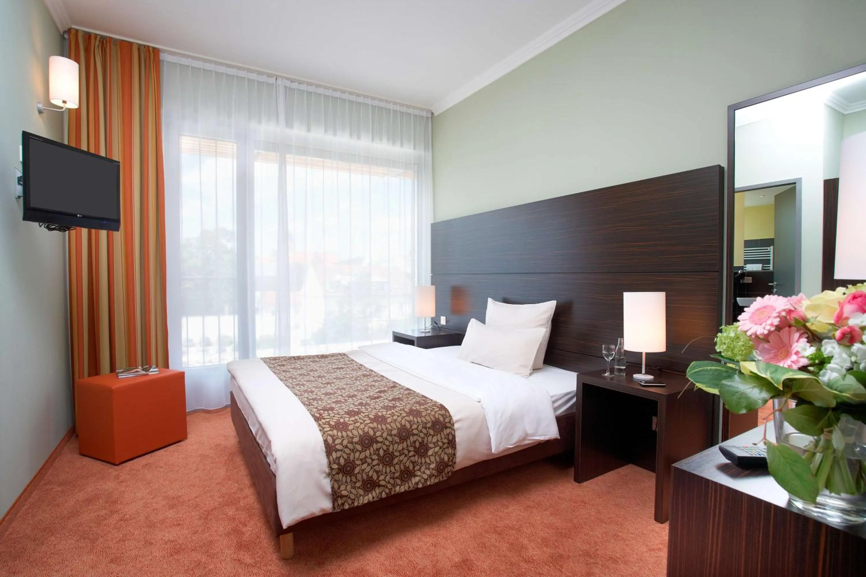 Bedroom, Bed in Hotel Central Regensburg CityCentre, Sure Hotel Collection by Best Western