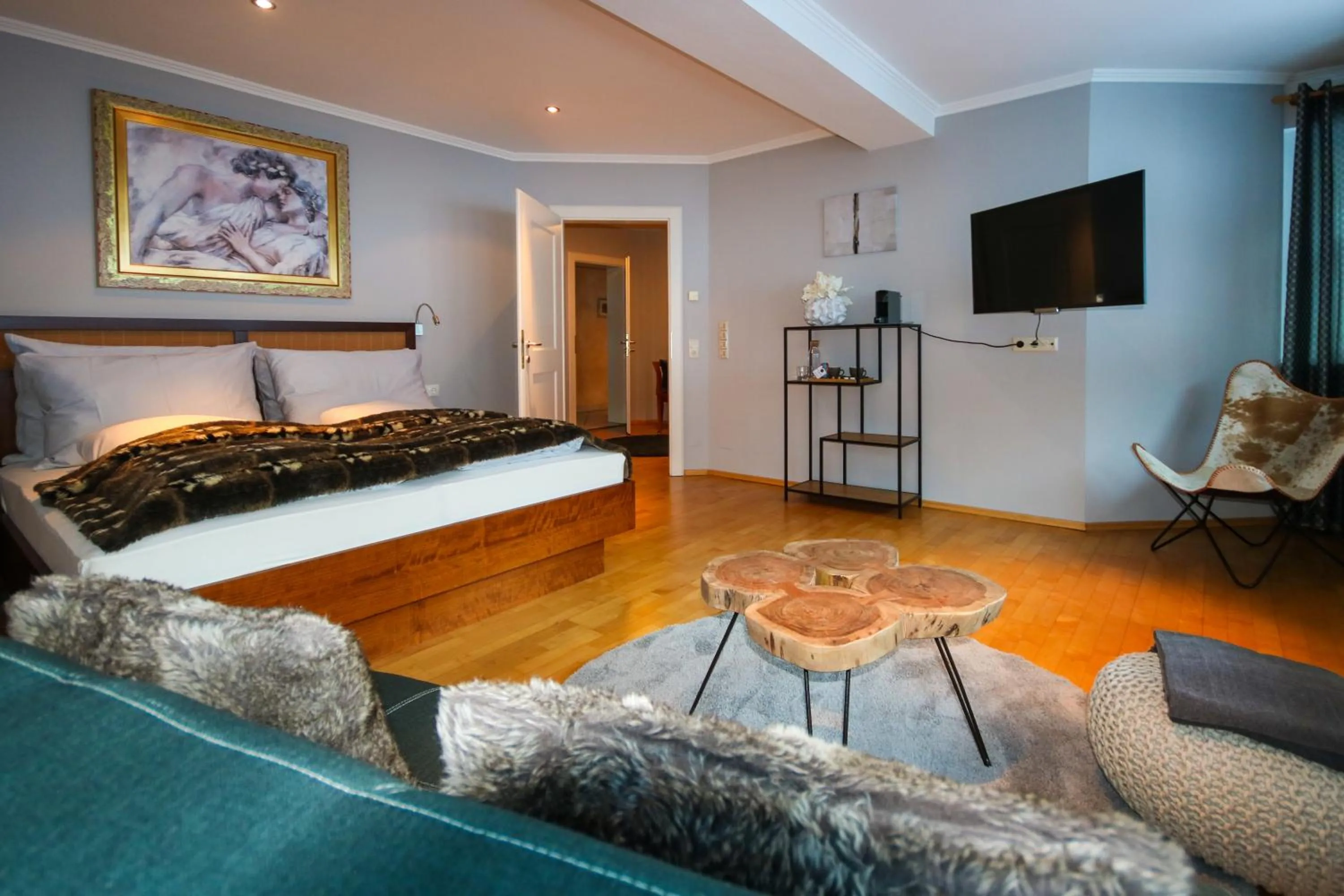 Photo of the whole room, Bed in Bosek`s