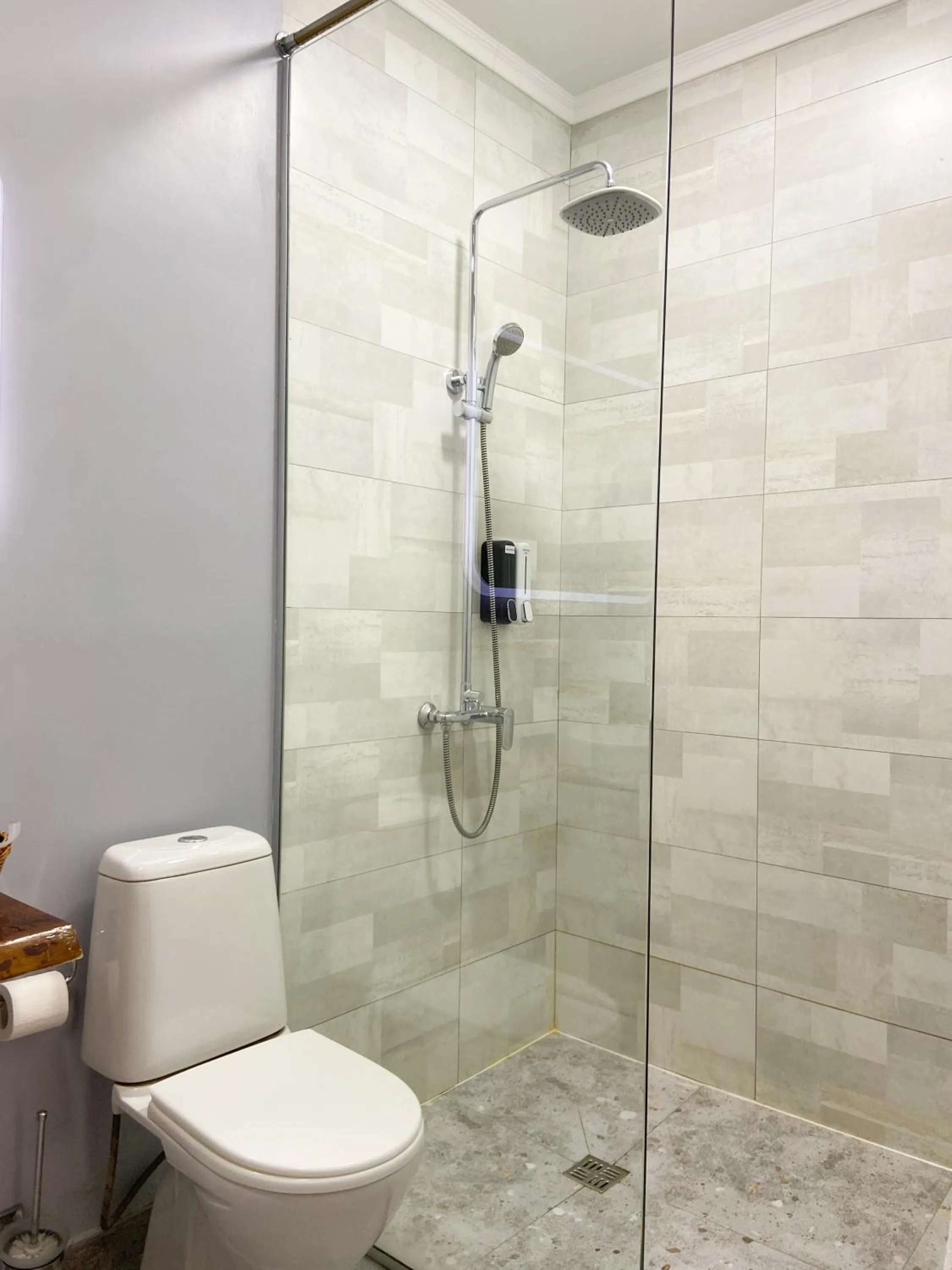 Shower in Keremet Hotel