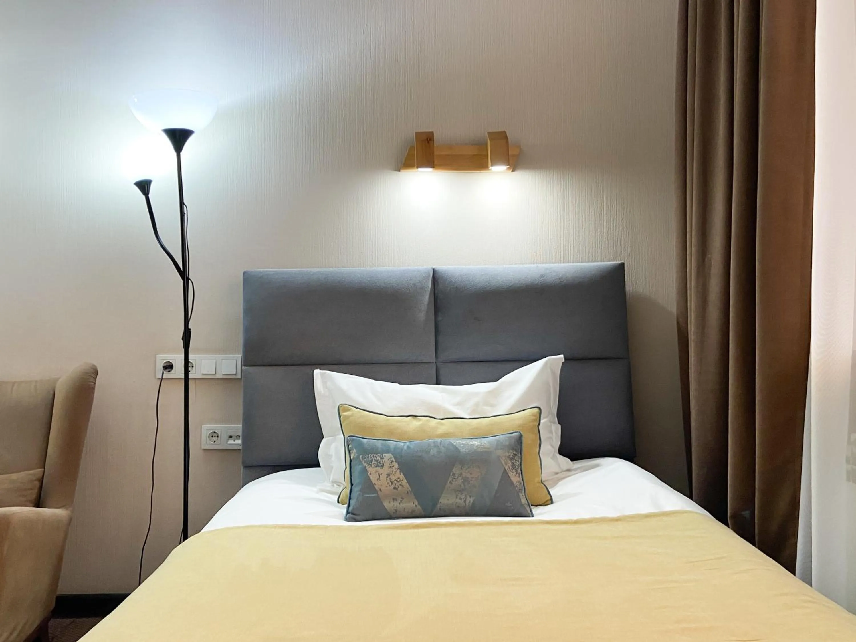 Bedroom, Bed in Keremet Hotel