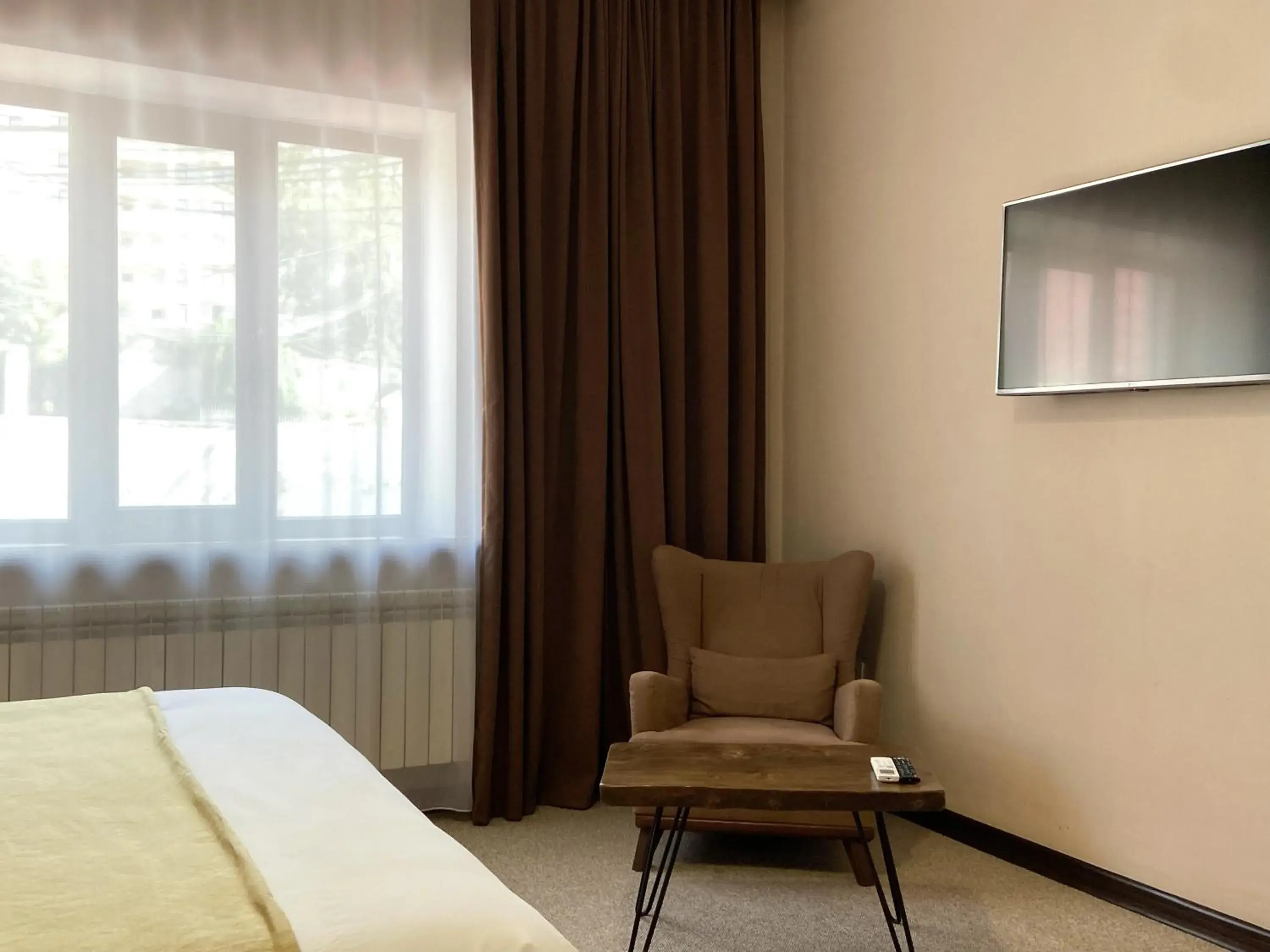 TV and multimedia, Bed in Keremet Hotel TV and multimedia, Bed in Keremet Hotel