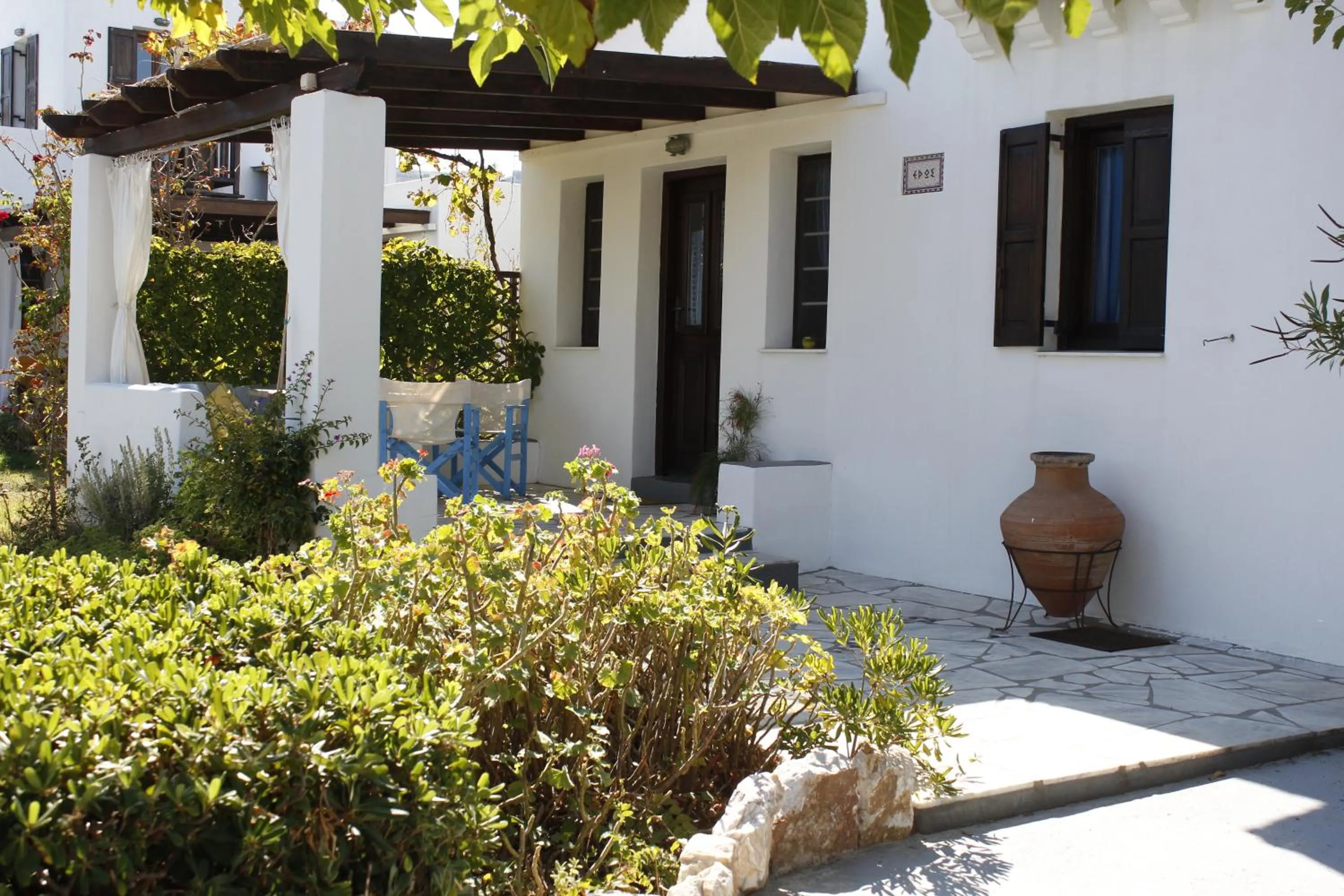 Facade/entrance in Villa Mantalena