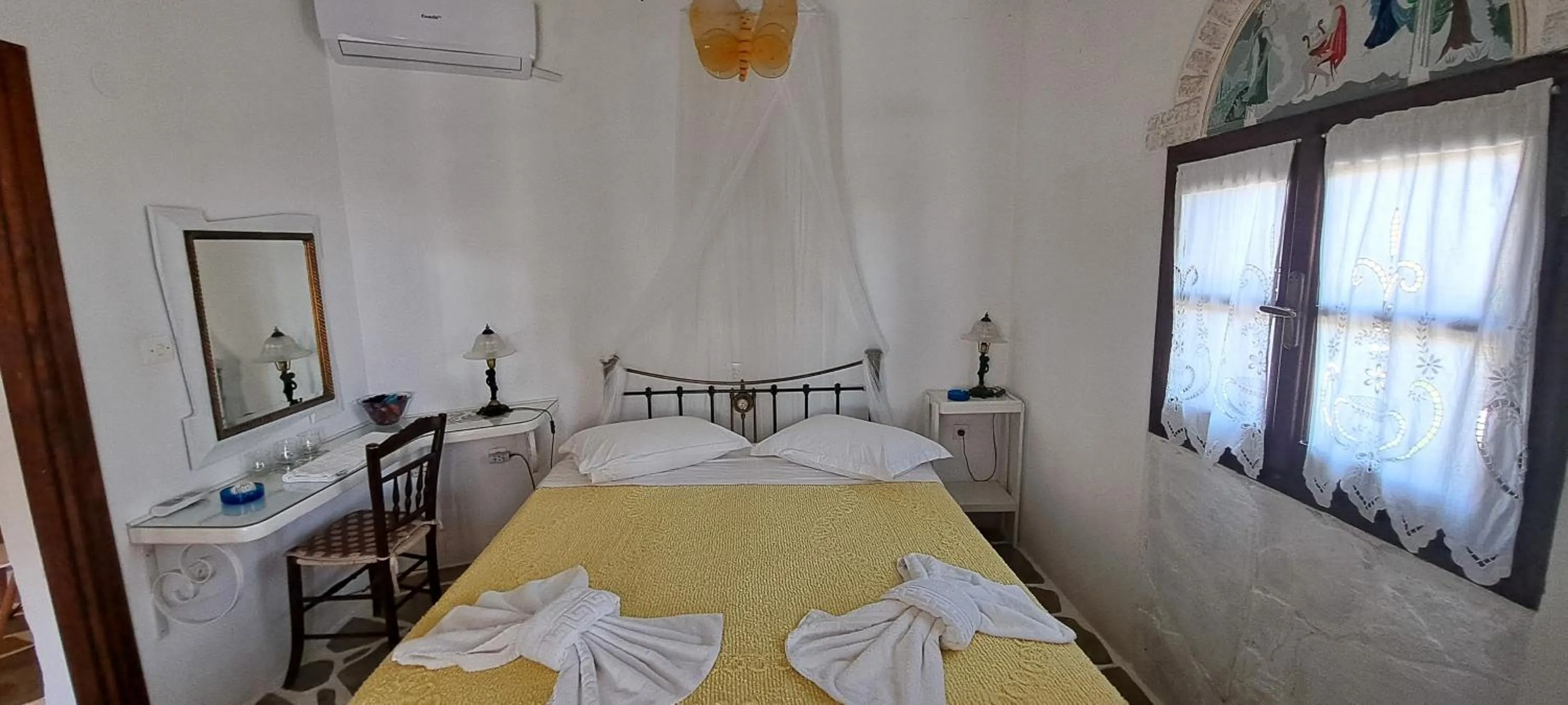 Bedroom, Bed in Villa Mantalena