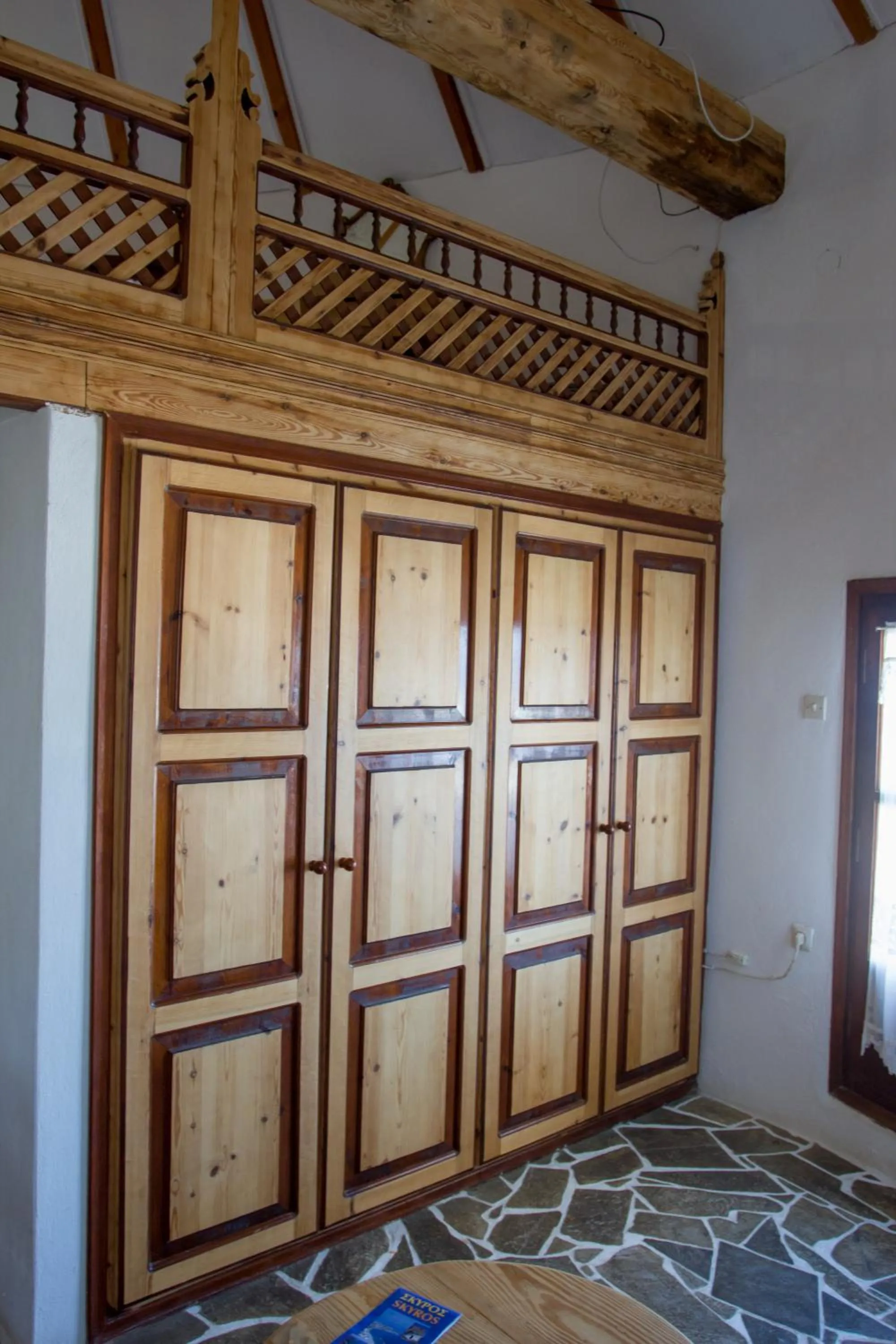 wardrobe in Villa Mantalena
