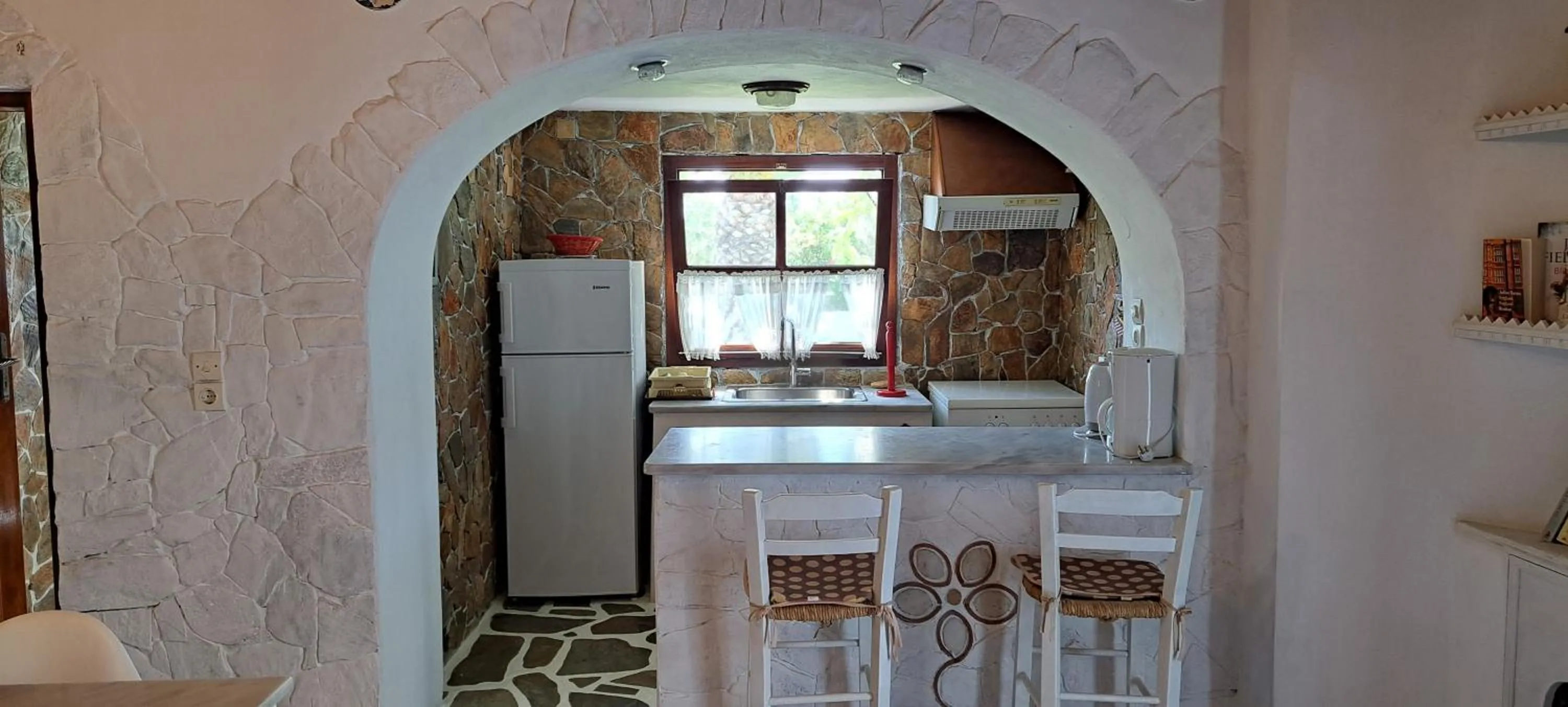 Kitchen or kitchenette in Villa Mantalena