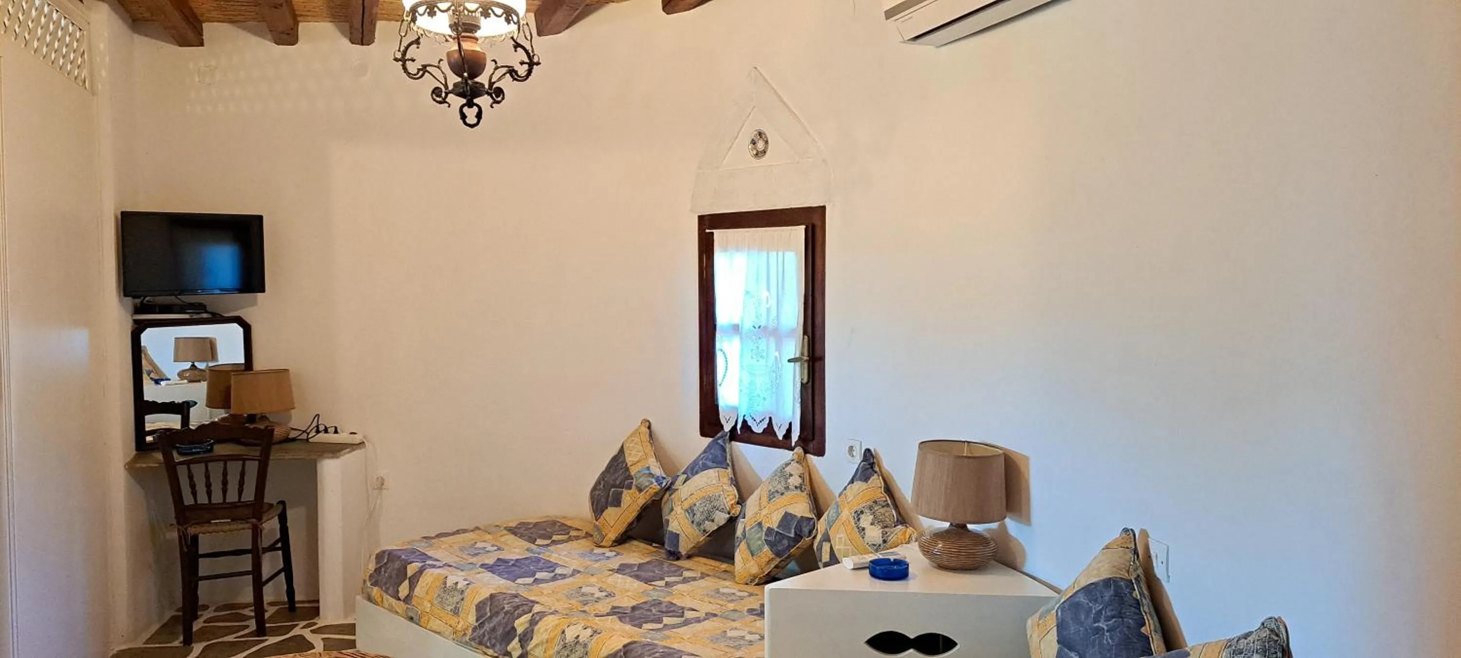 Bedroom, Bed in Villa Mantalena