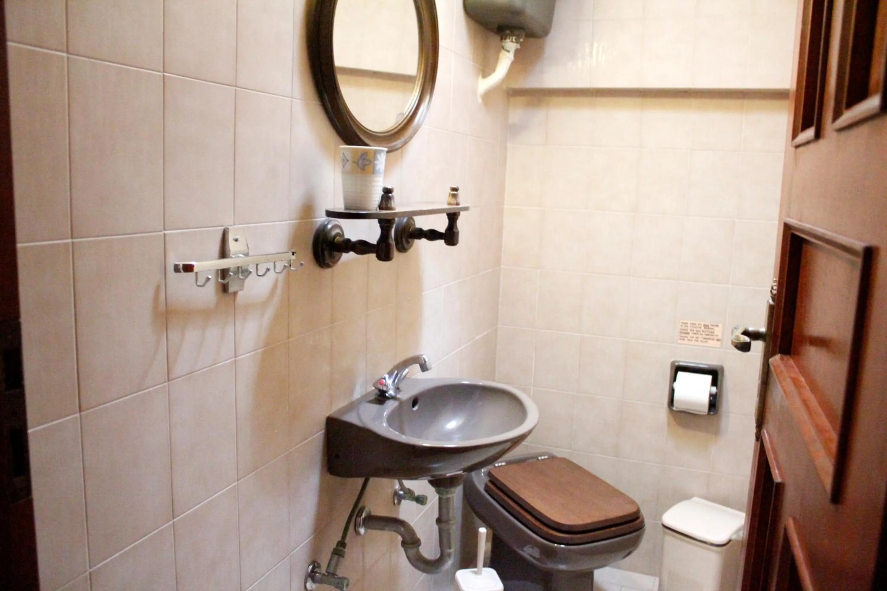 Toilet in Villa Mantalena