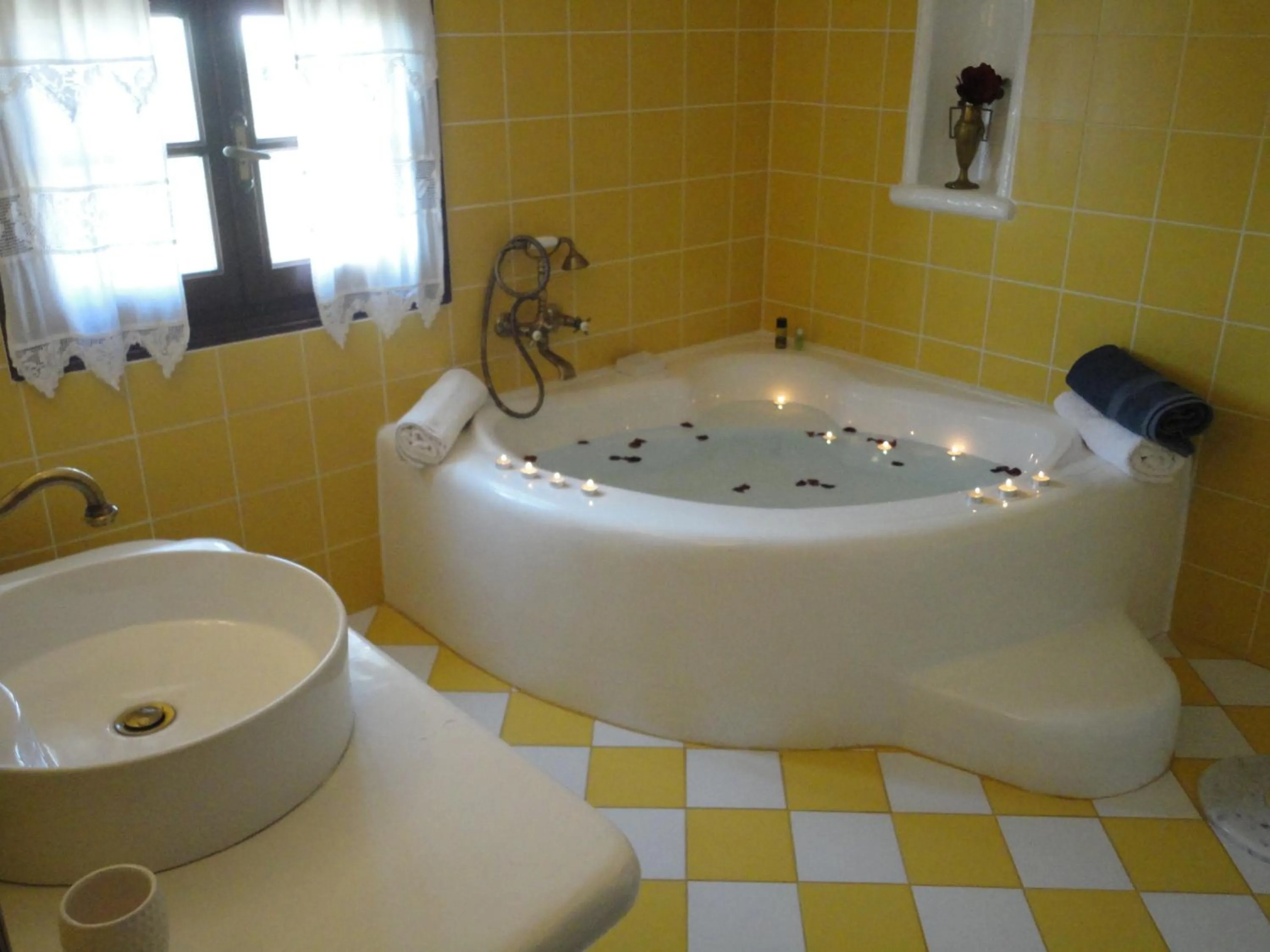 Shower in Villa Mantalena