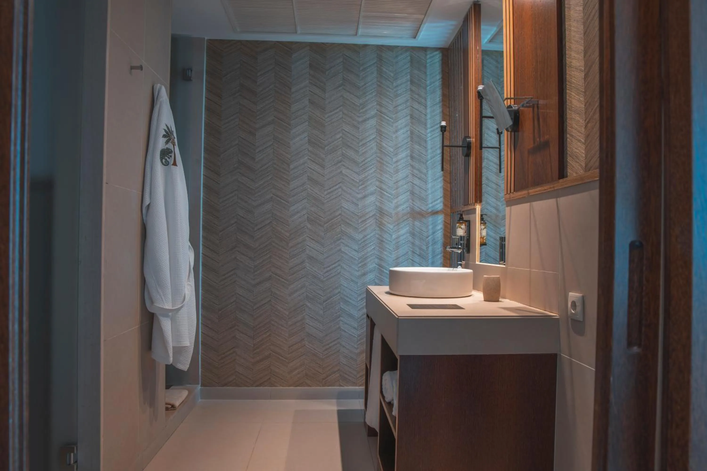 Bathroom in Wine & Books by the Sea, Algarve Resort