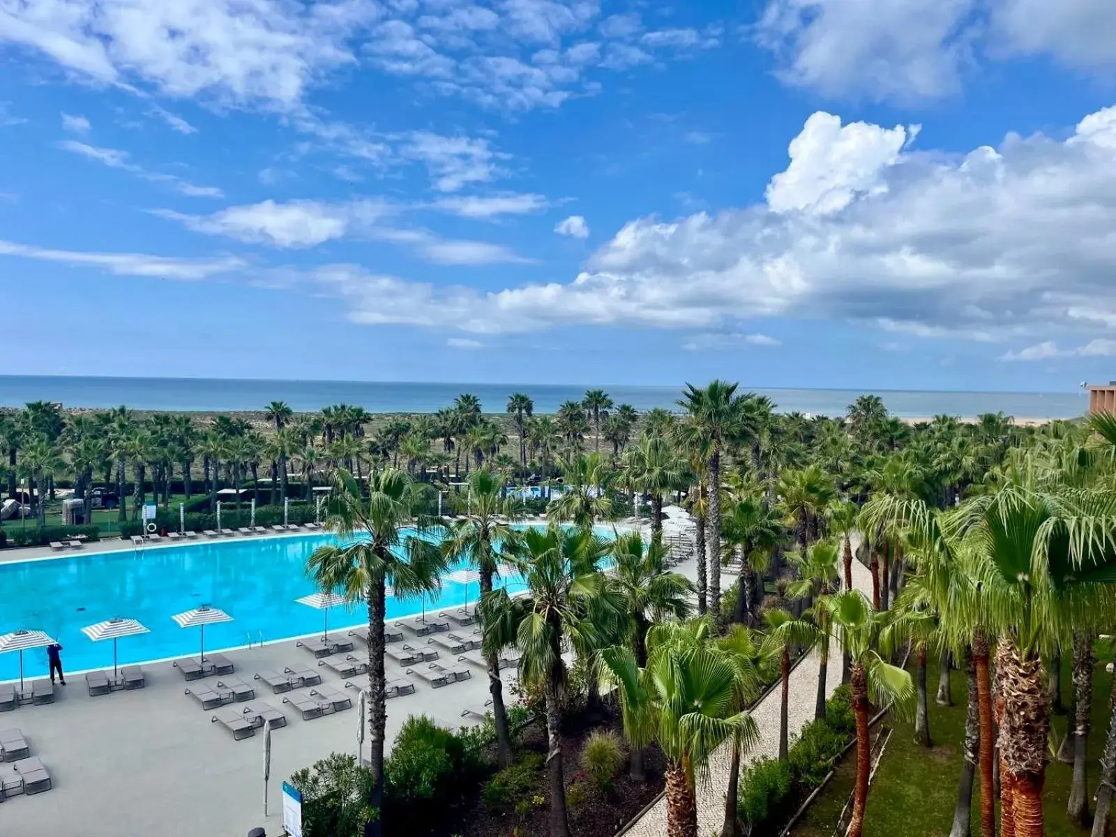 Swimming pool in VidaMar Resort Hotel Algarve Swimming pool in VidaMar Resort Hotel Algarve