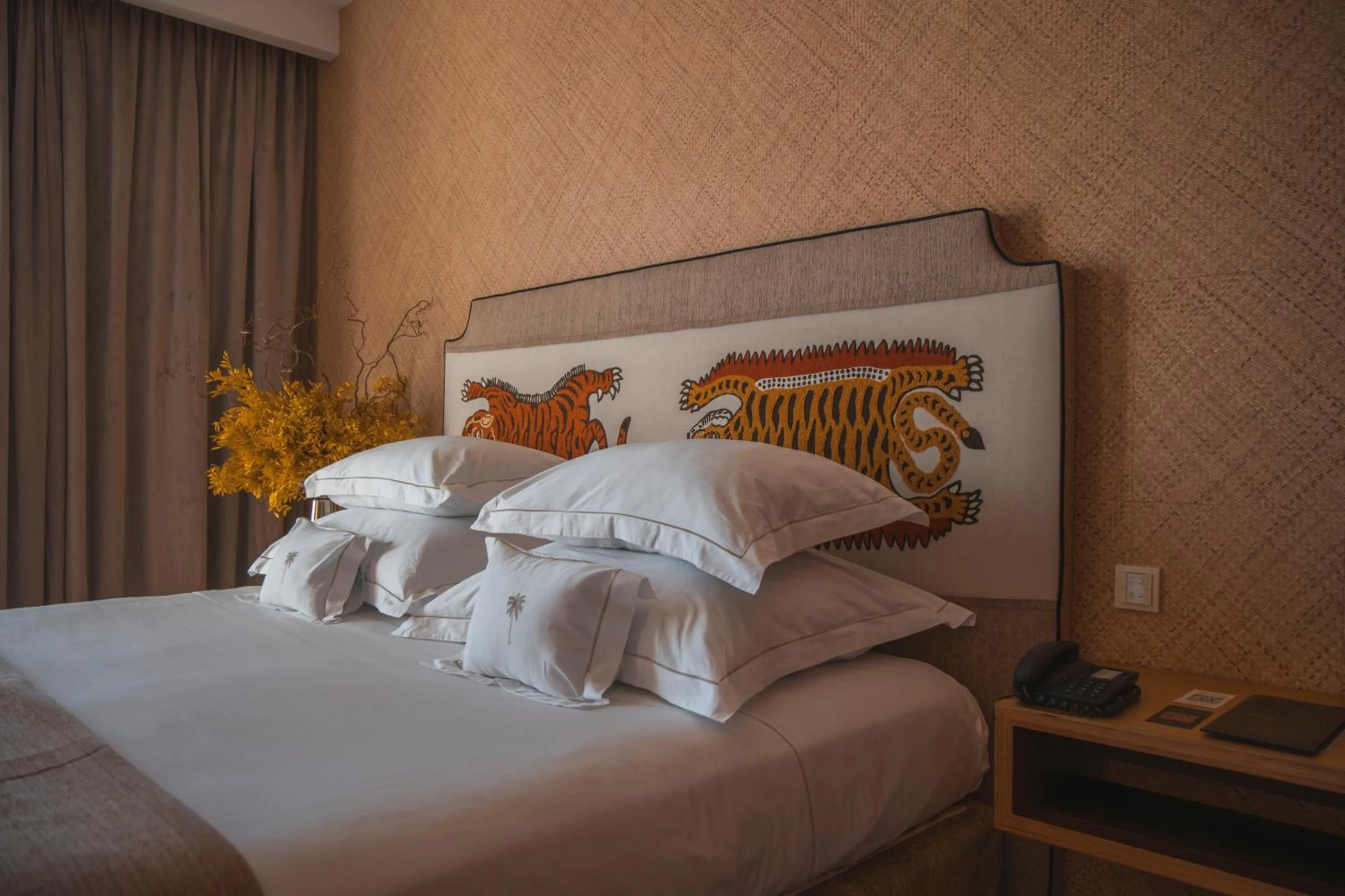 Bedroom, Bed in Wine & Books by the Sea, Algarve Resort