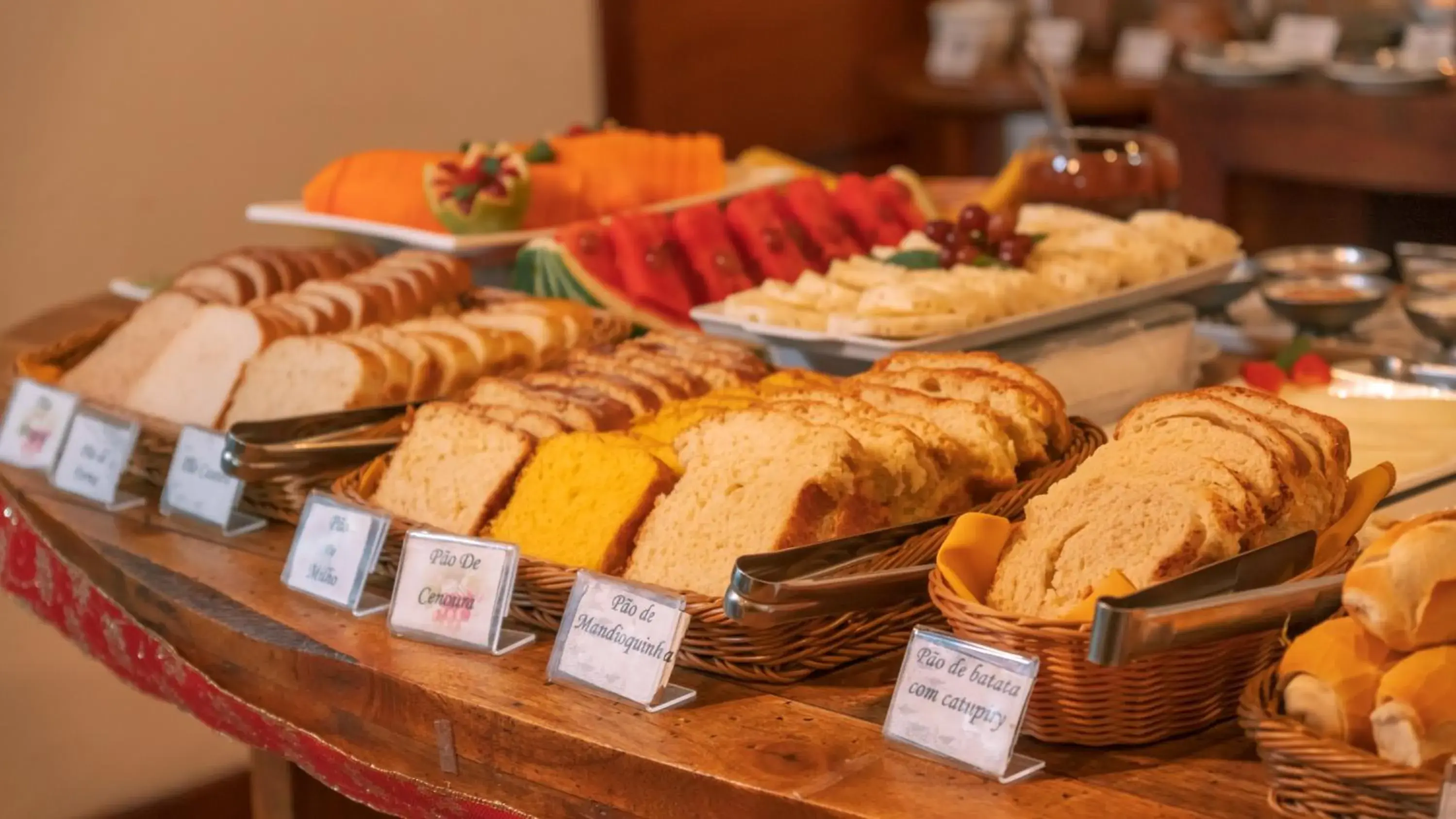 Buffet breakfast in Pousada La Toscana Campos do Jordão Buffet breakfast in Pousada La Toscana Campos do Jordão