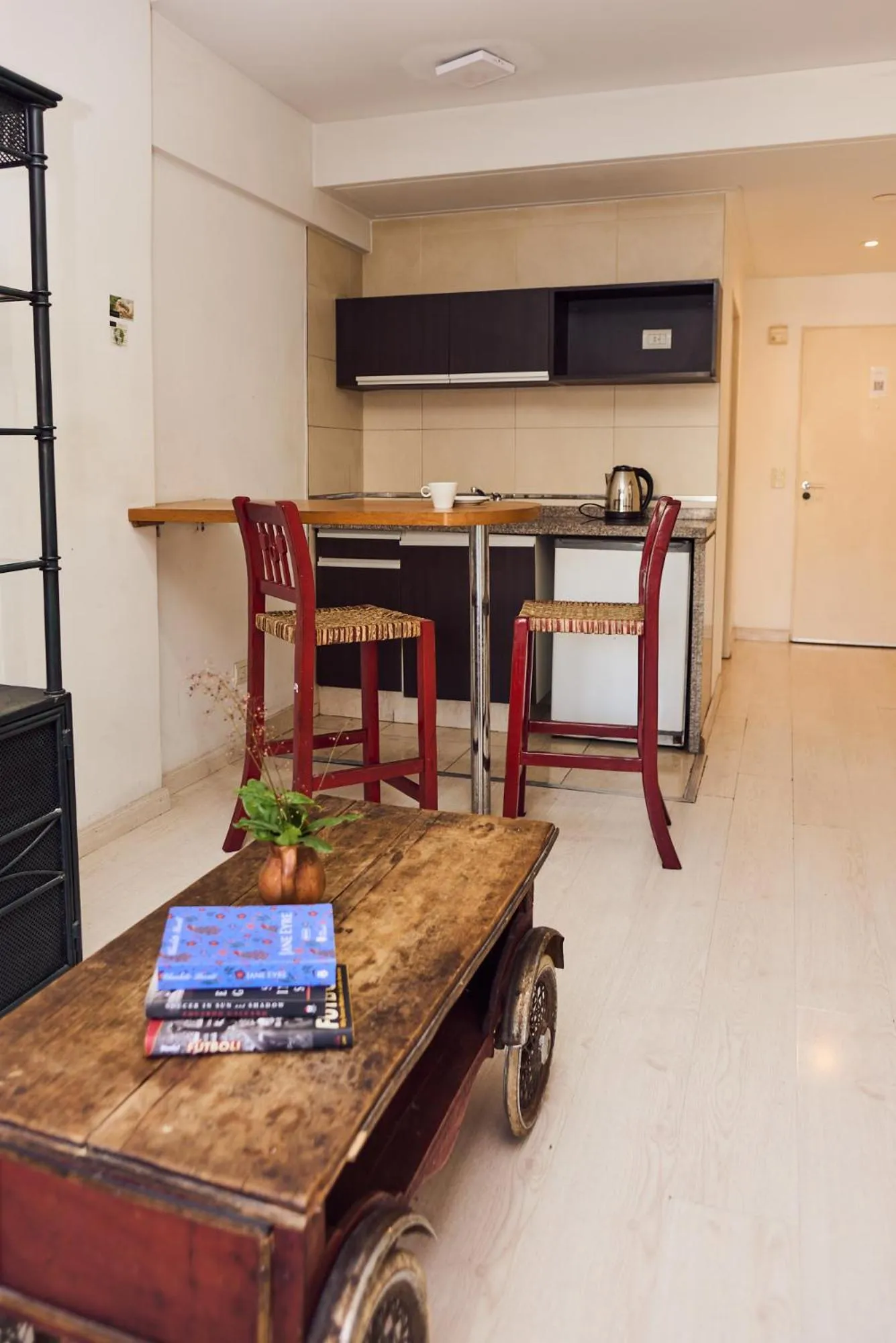 Kitchen or kitchenette in Miliño Apart Hotel