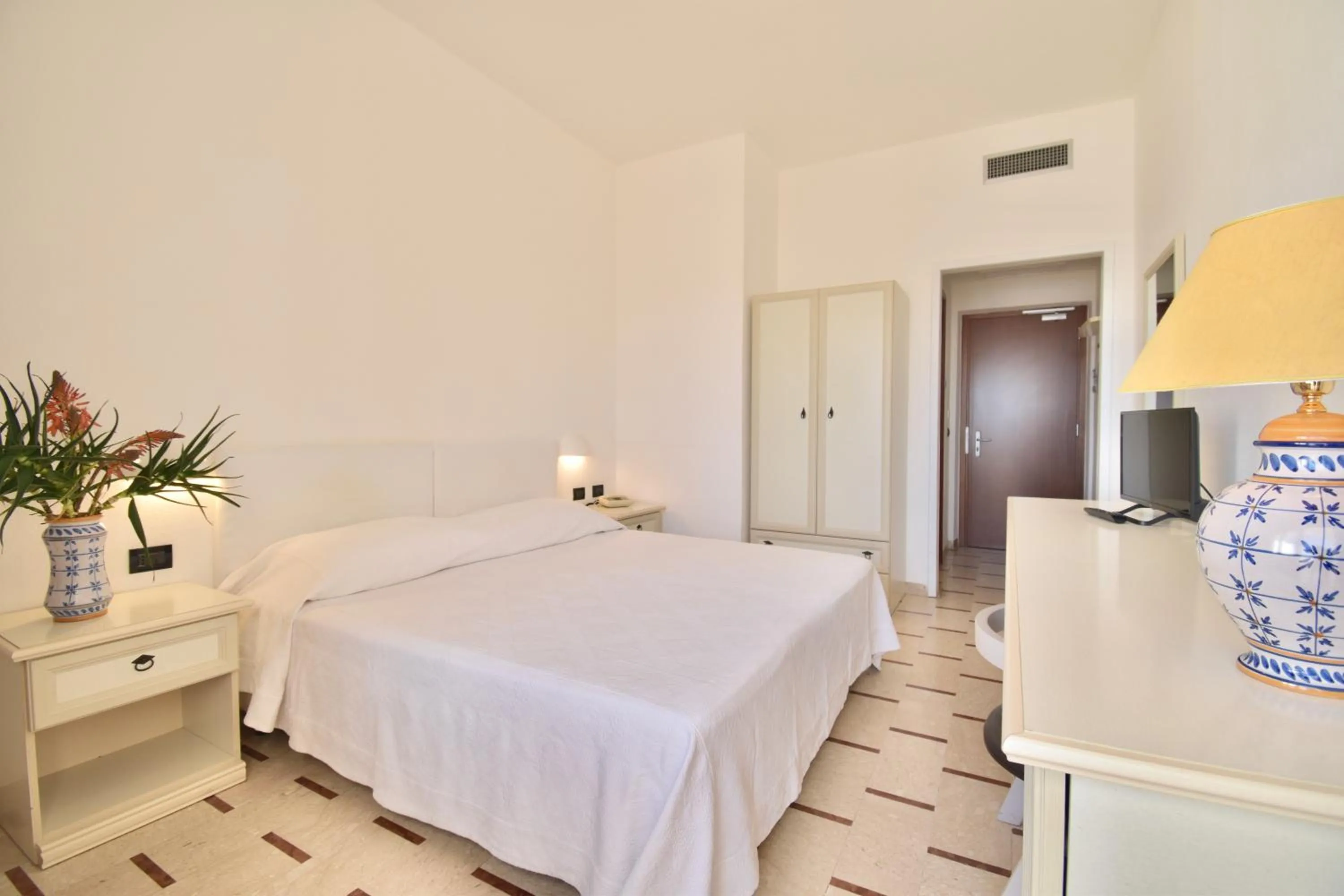 Bedroom, Bed in Cossyra Hotel