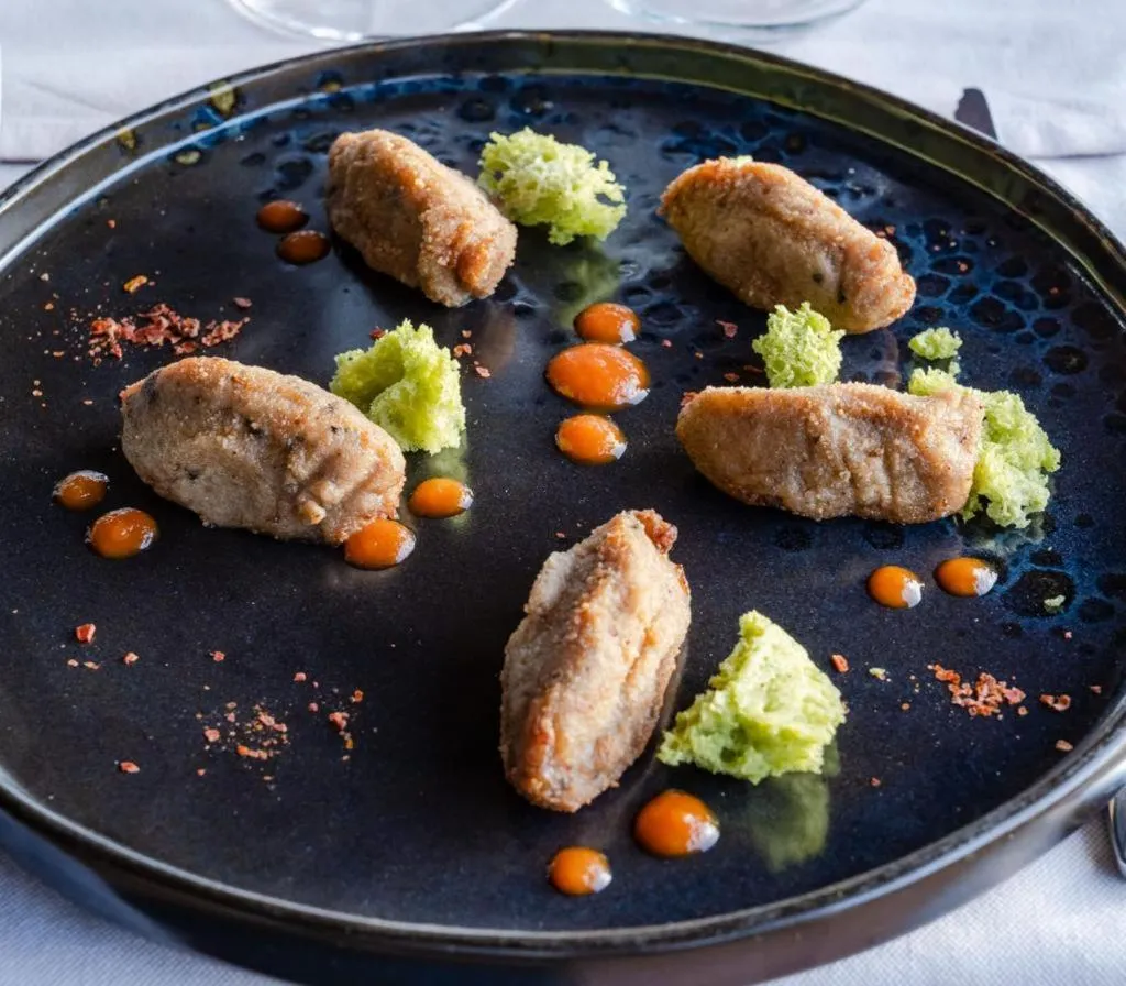 Restaurant/places to eat in Cossyra Hotel