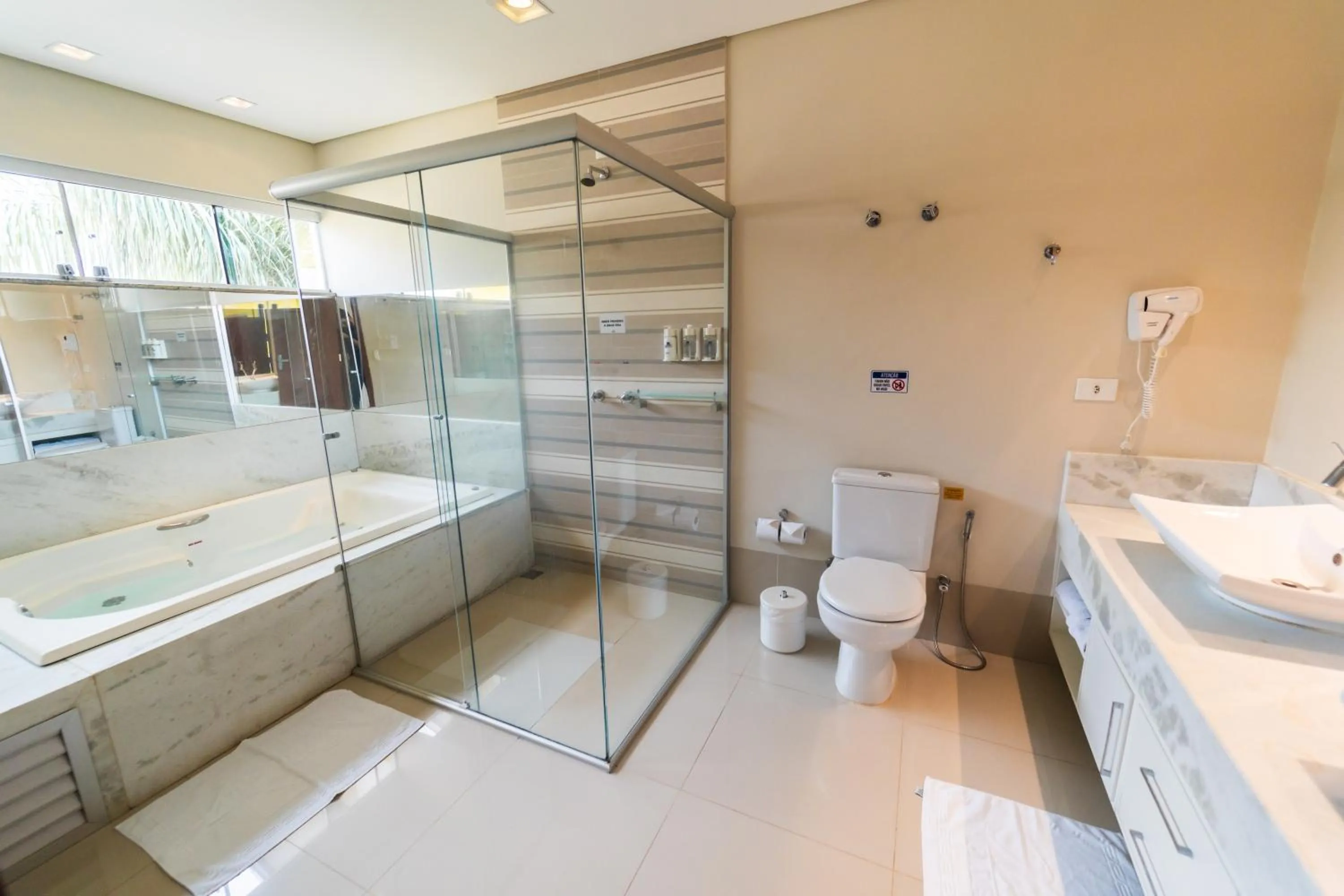 Hot Tub in Marruá Hotel