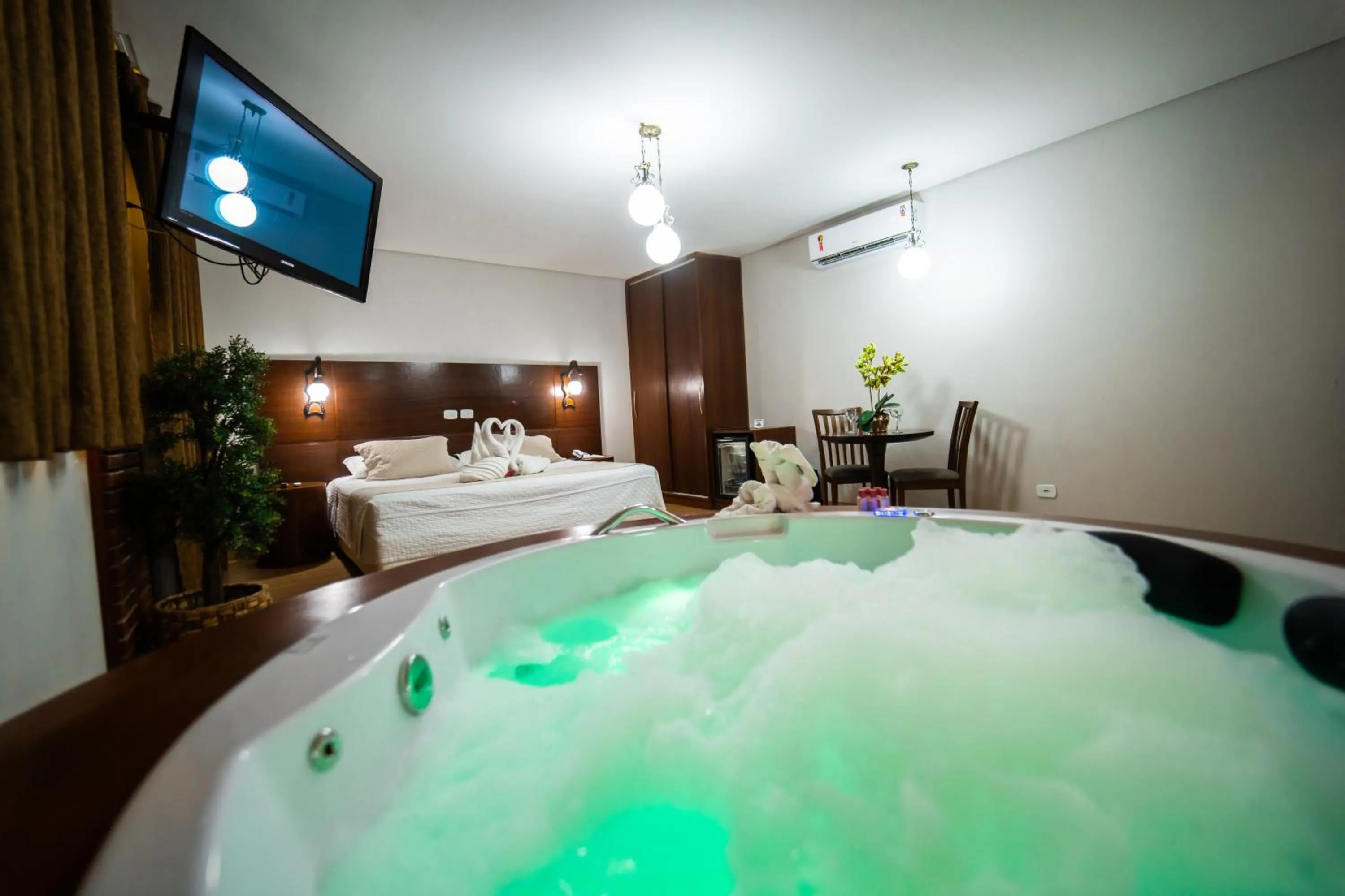 Photo of the whole room, Bed in Marruá Hotel