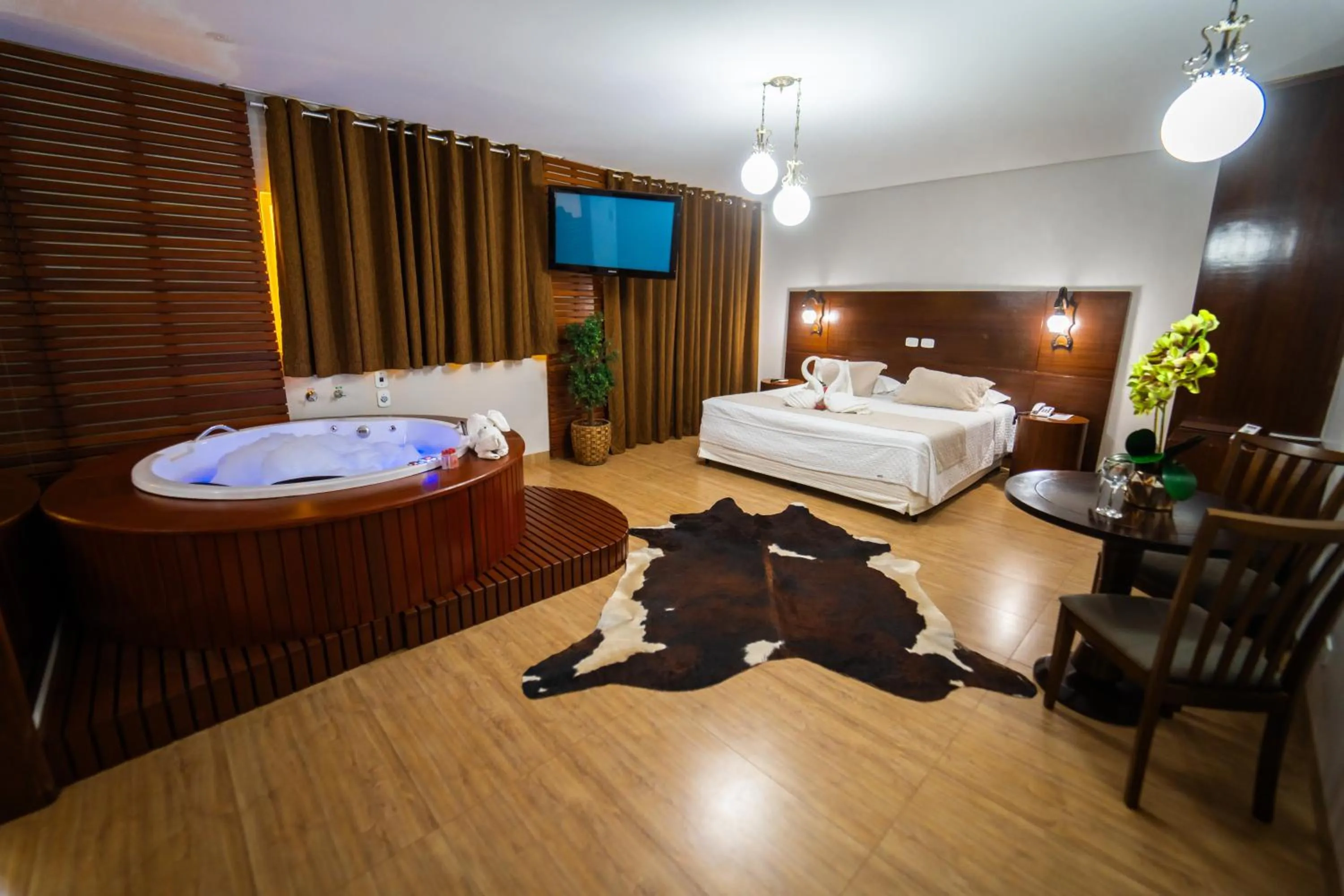 Hot Tub, Bed in Marruá Hotel