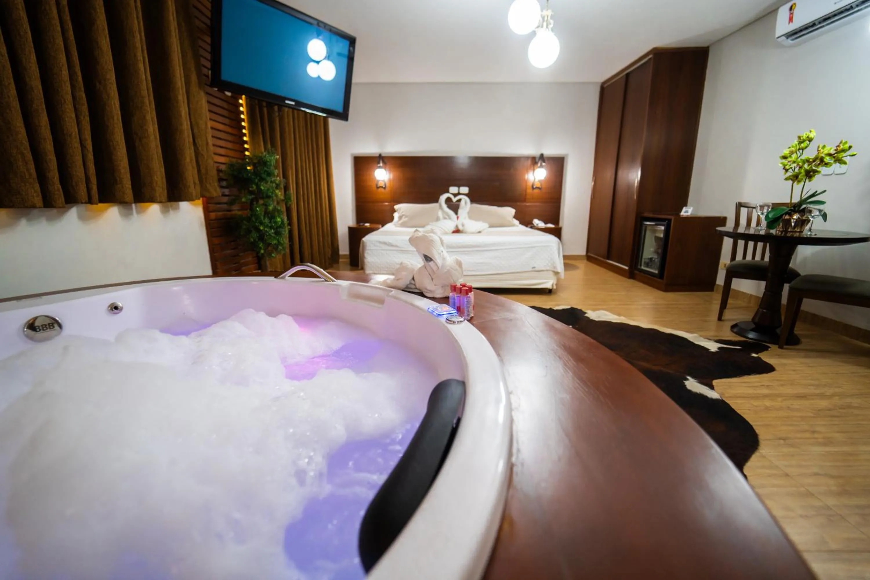 Hot Tub, Bed in Marruá Hotel