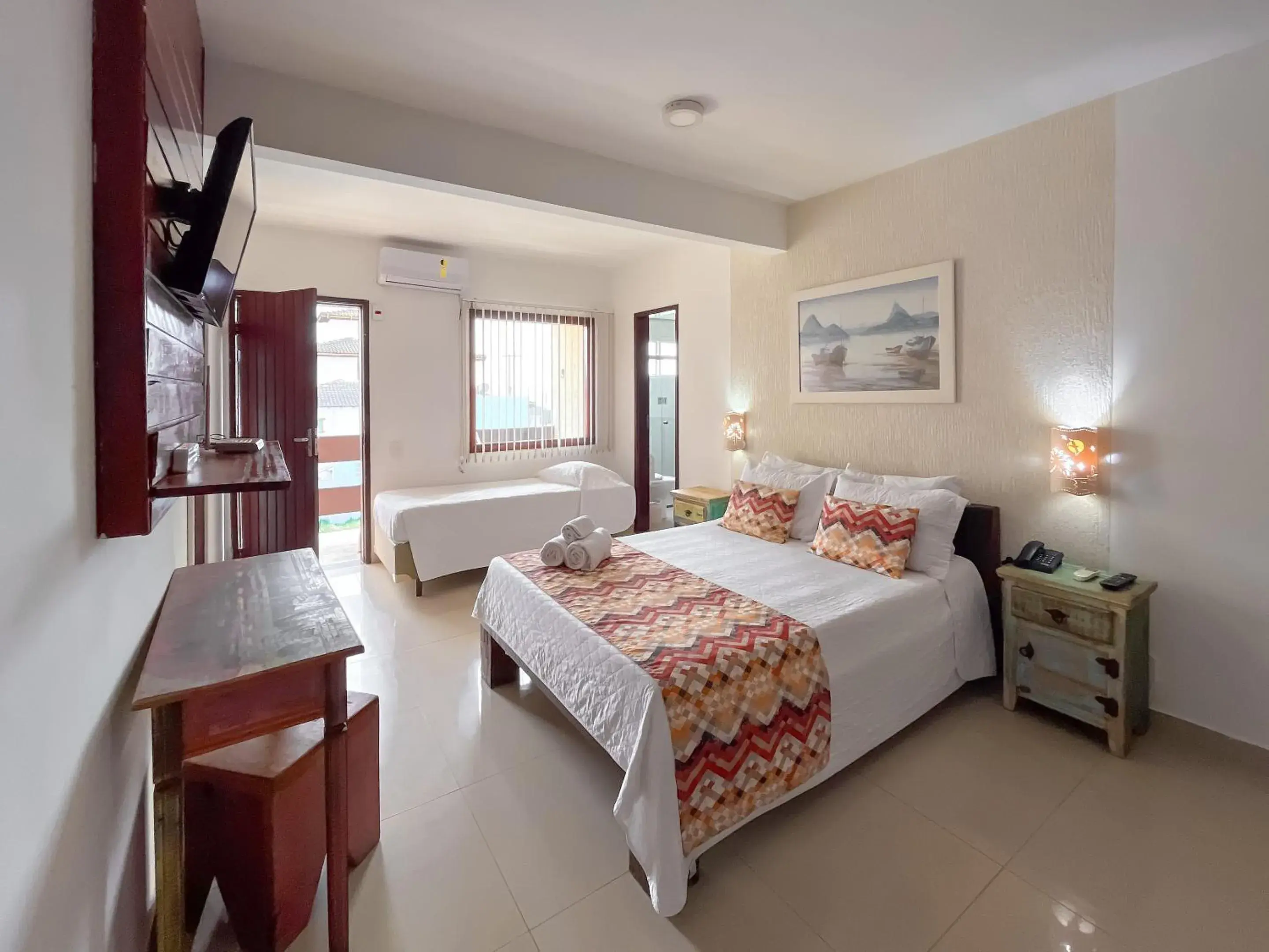 Standard Triple Room in Pousada do Albatroz Standard Triple Room in Pousada do Albatroz