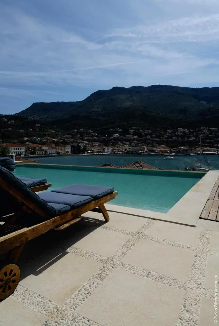 Swimming pool in Perantzada Hotel 1811 Swimming pool in Perantzada Hotel 1811