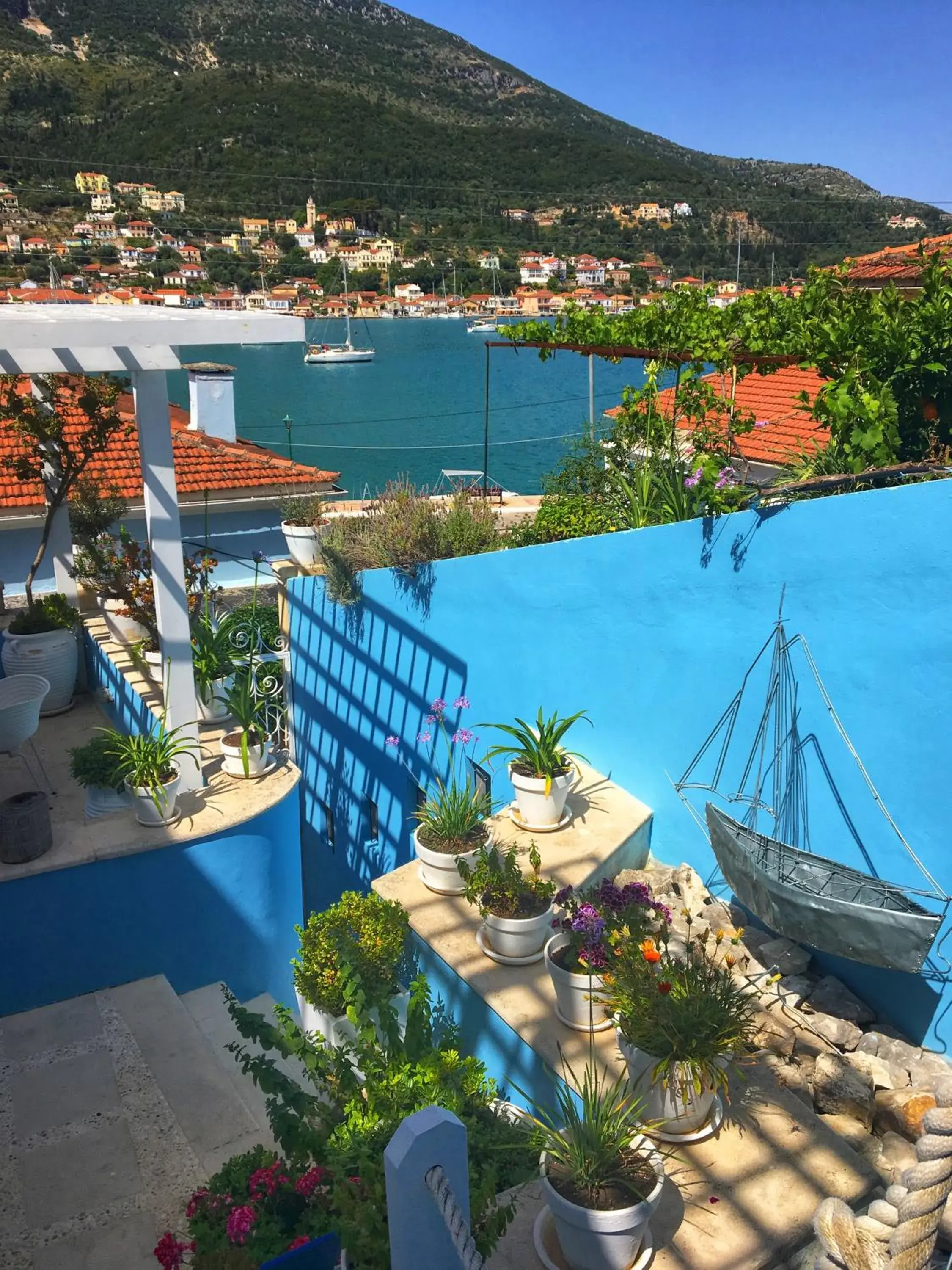 Facade/entrance in Perantzada Hotel 1811 Facade/entrance in Perantzada Hotel 1811