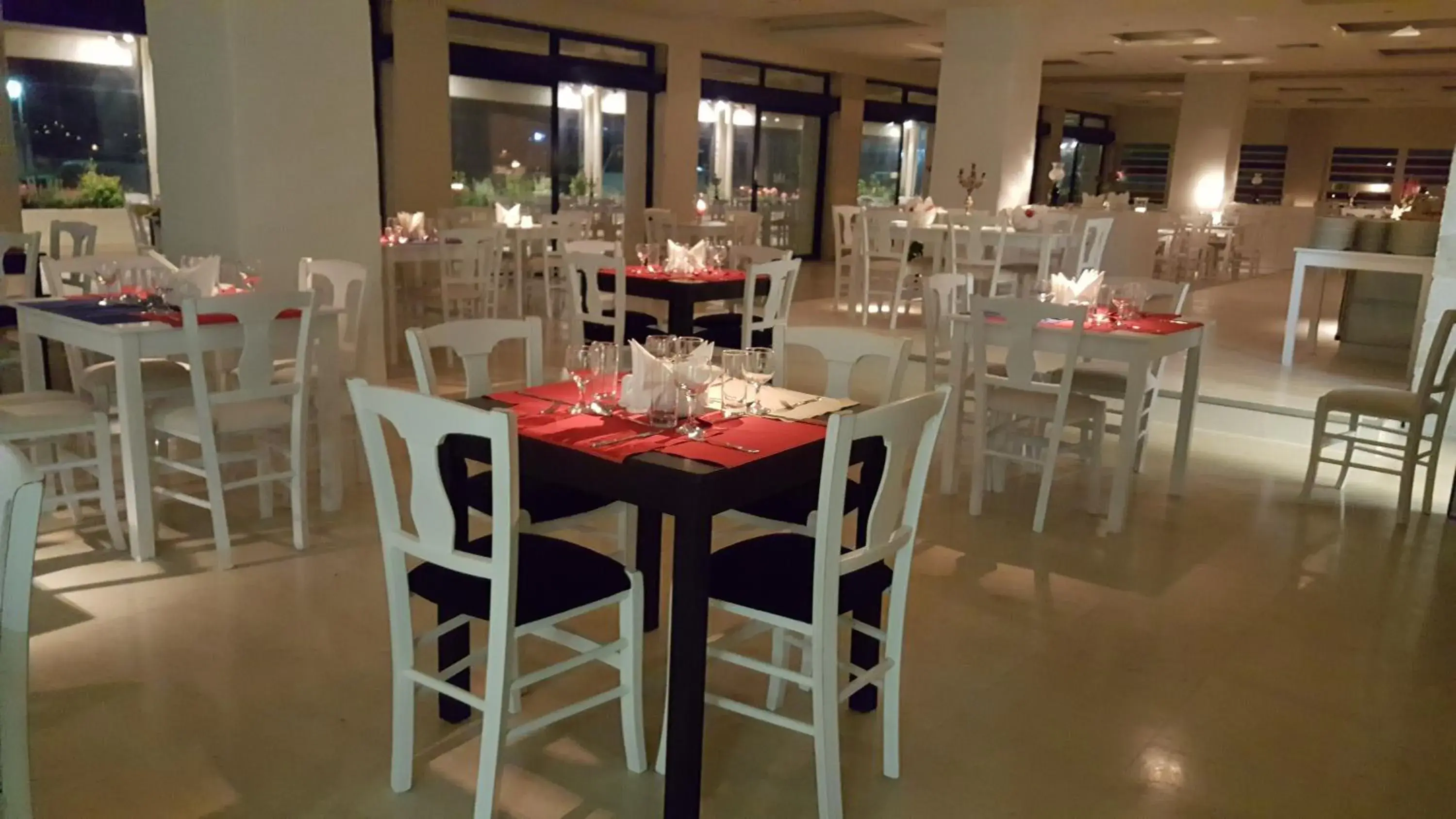 Restaurant/places to eat in Ionion Star Hotel Restaurant/places to eat in Ionion Star Hotel