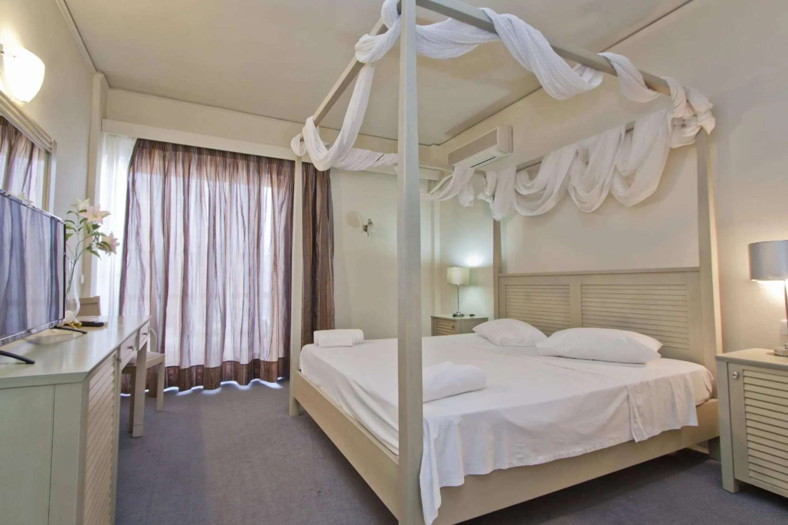 Bed in Ionion Star Hotel