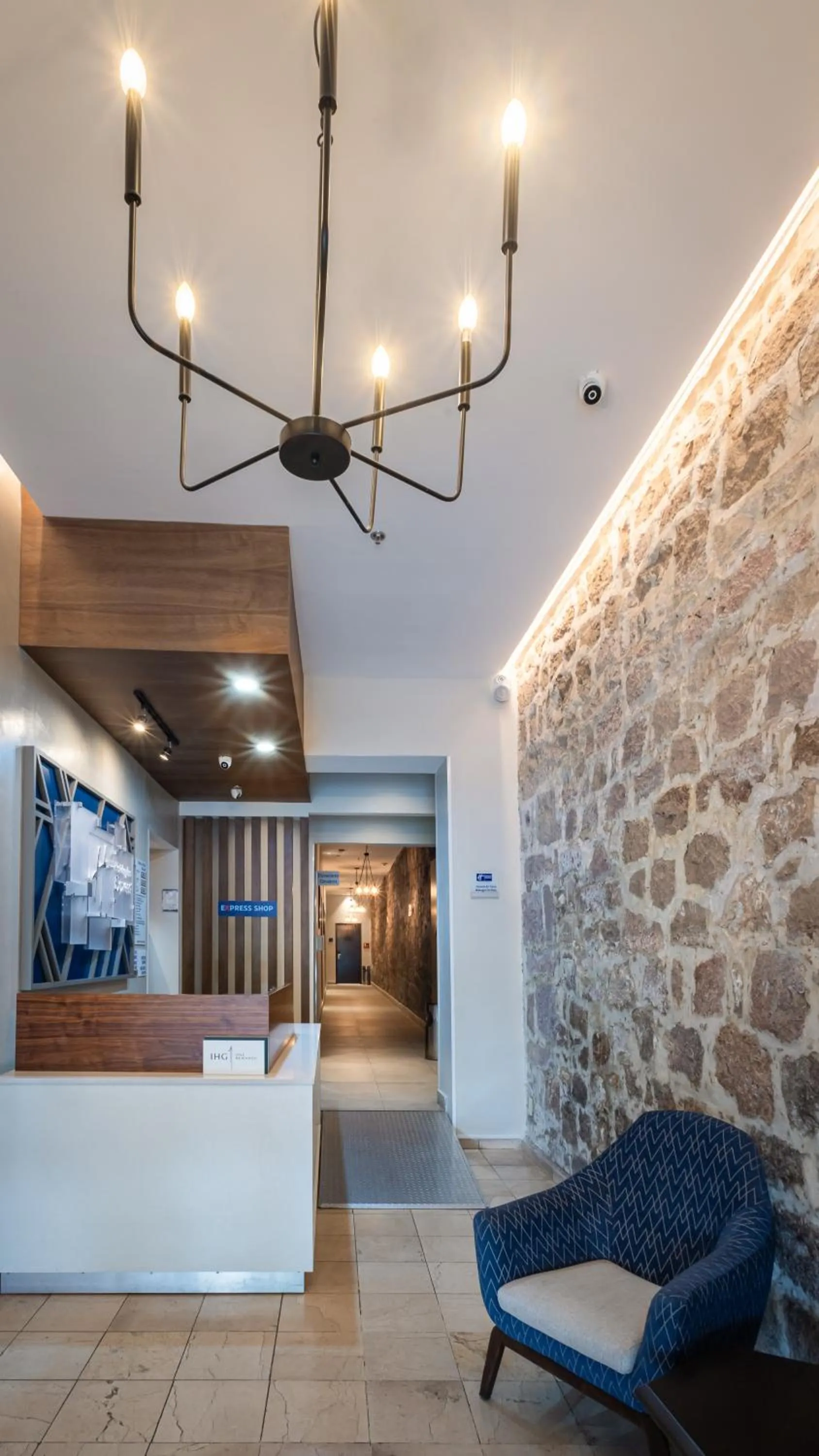 Lobby or reception, Bed in Holiday Inn Express Morelia Centro Historico