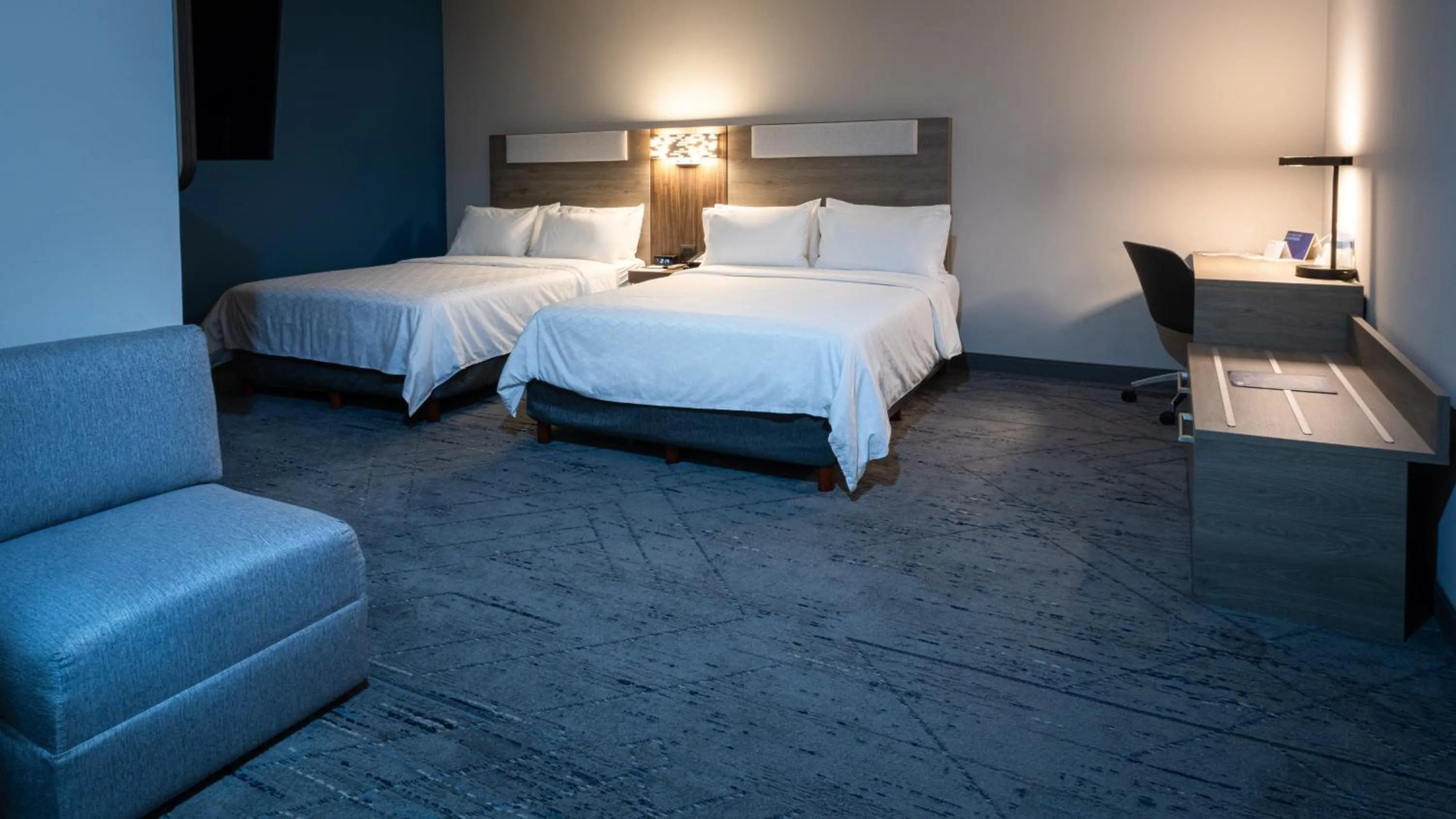 Bedroom, Bed in Holiday Inn Express Morelia Centro Historico