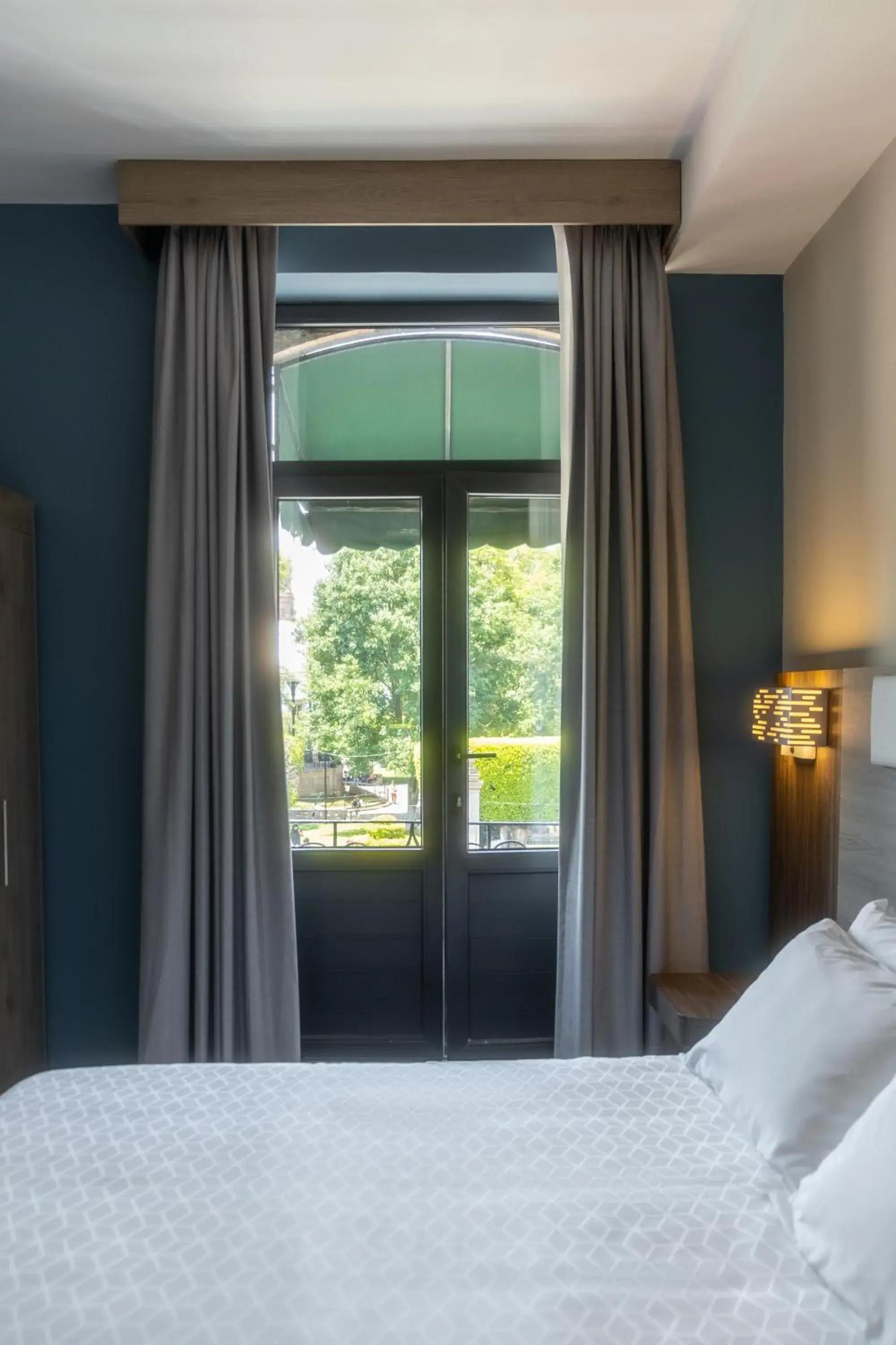 Photo of the whole room, Bed in Holiday Inn Express Morelia Centro Historico Photo of the whole room, Bed in Holiday Inn Express Morelia Centro Historico