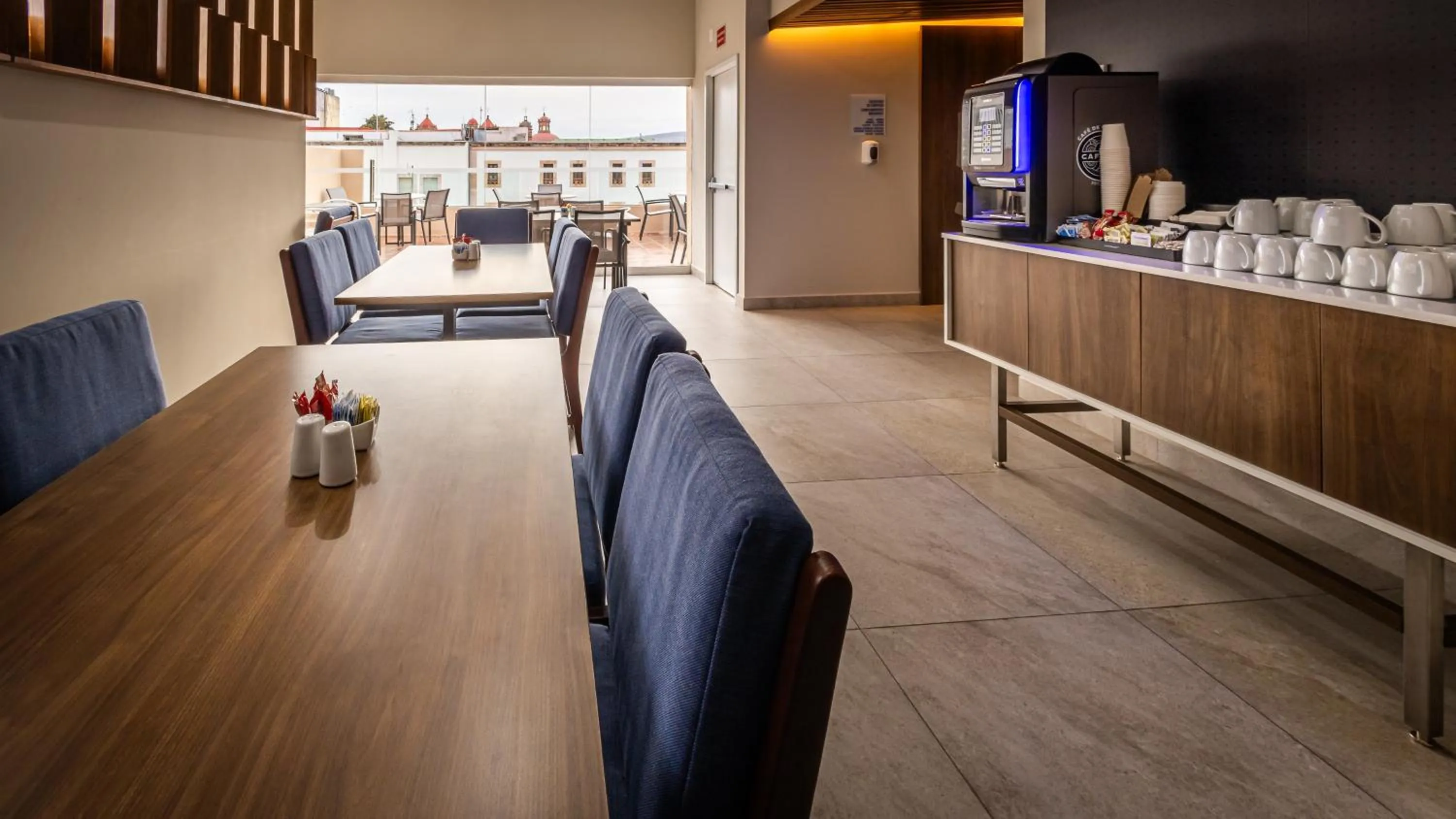 Restaurant/places to eat in Holiday Inn Express Morelia Centro Historico