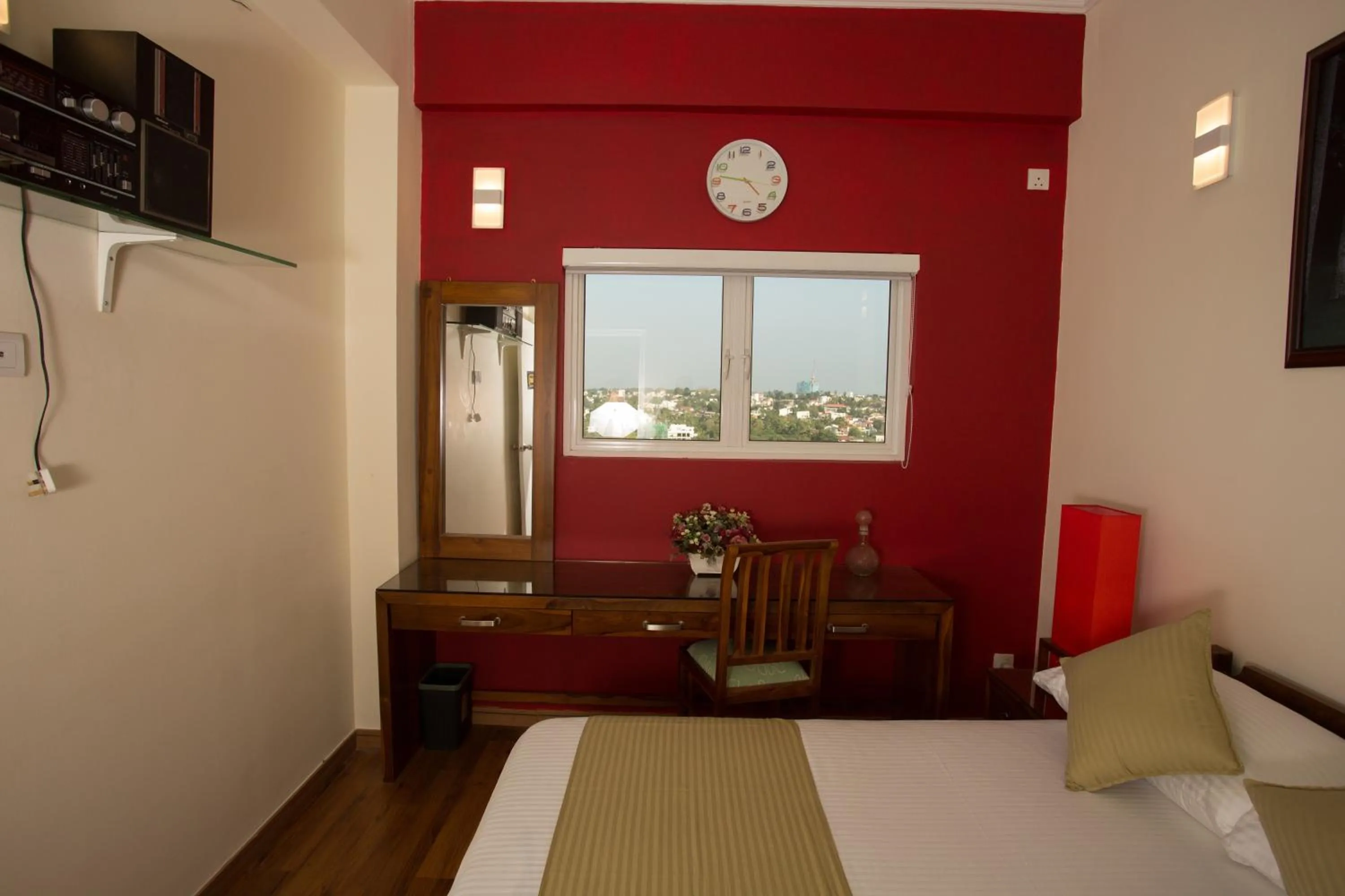 Bedroom, Bed in Shalom Residence Nawala