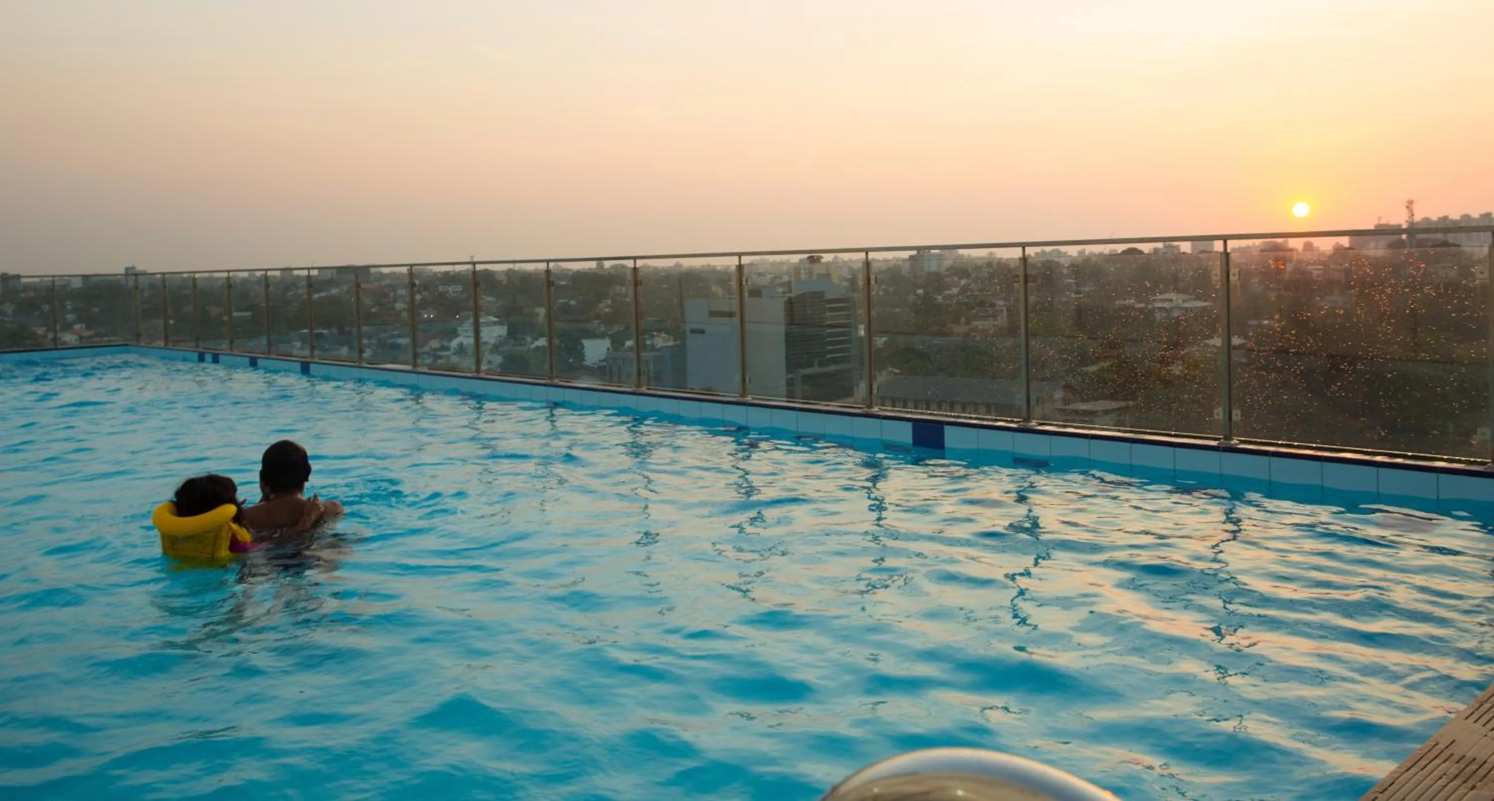 Swimming pool in Shalom Residence Nawala