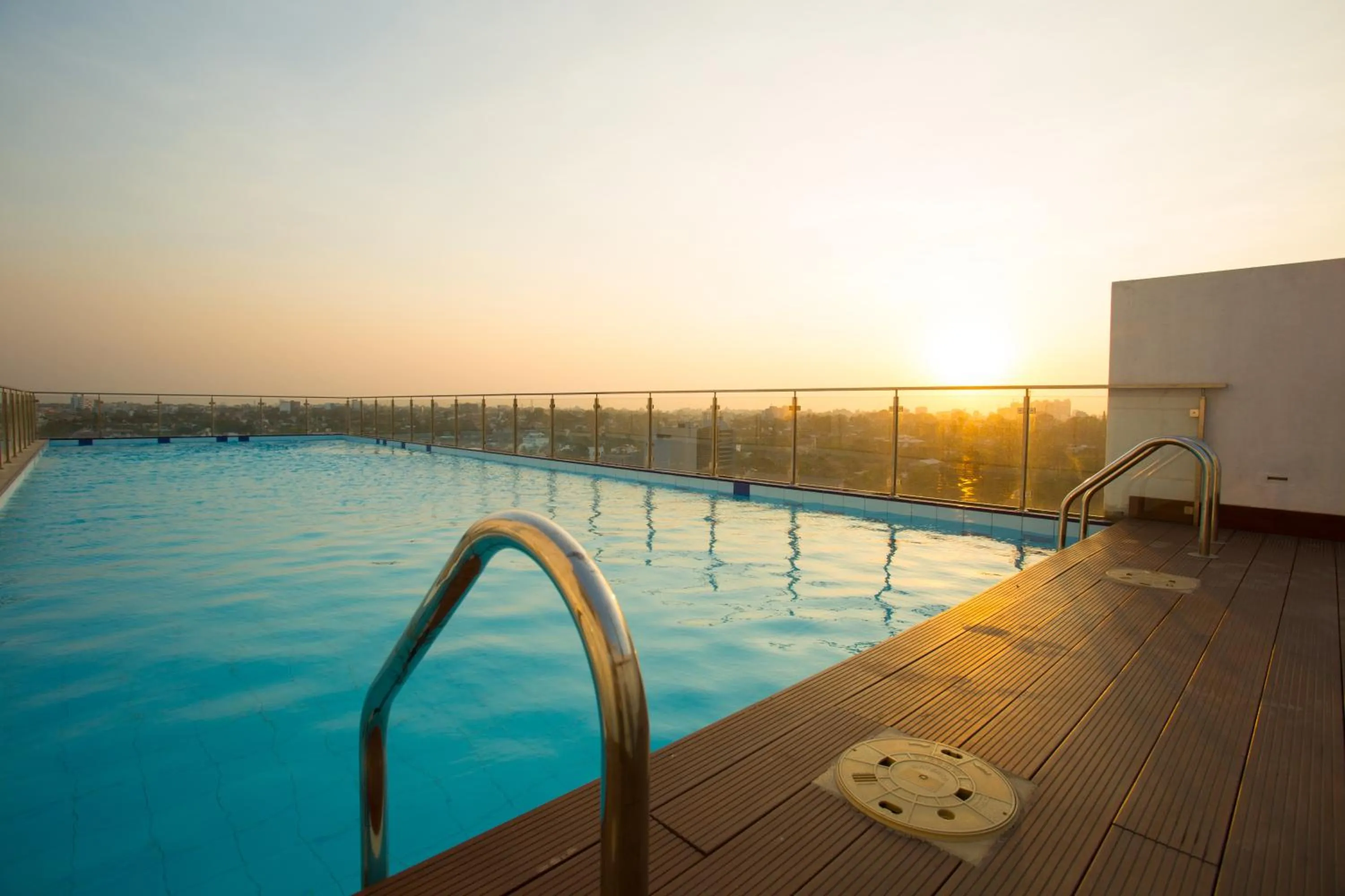 Swimming pool in Shalom Residence Nawala