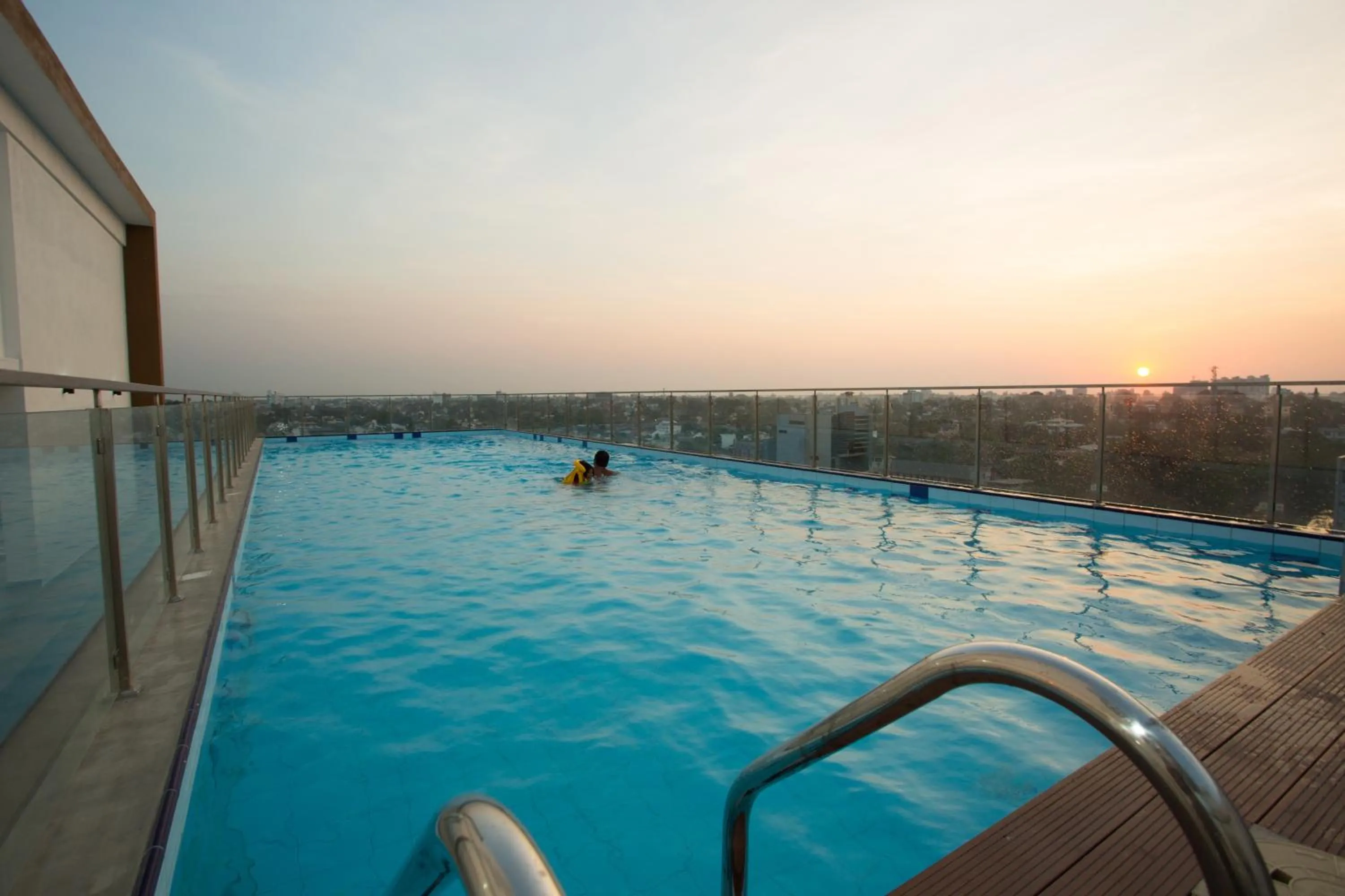 Swimming pool in Shalom Residence Nawala