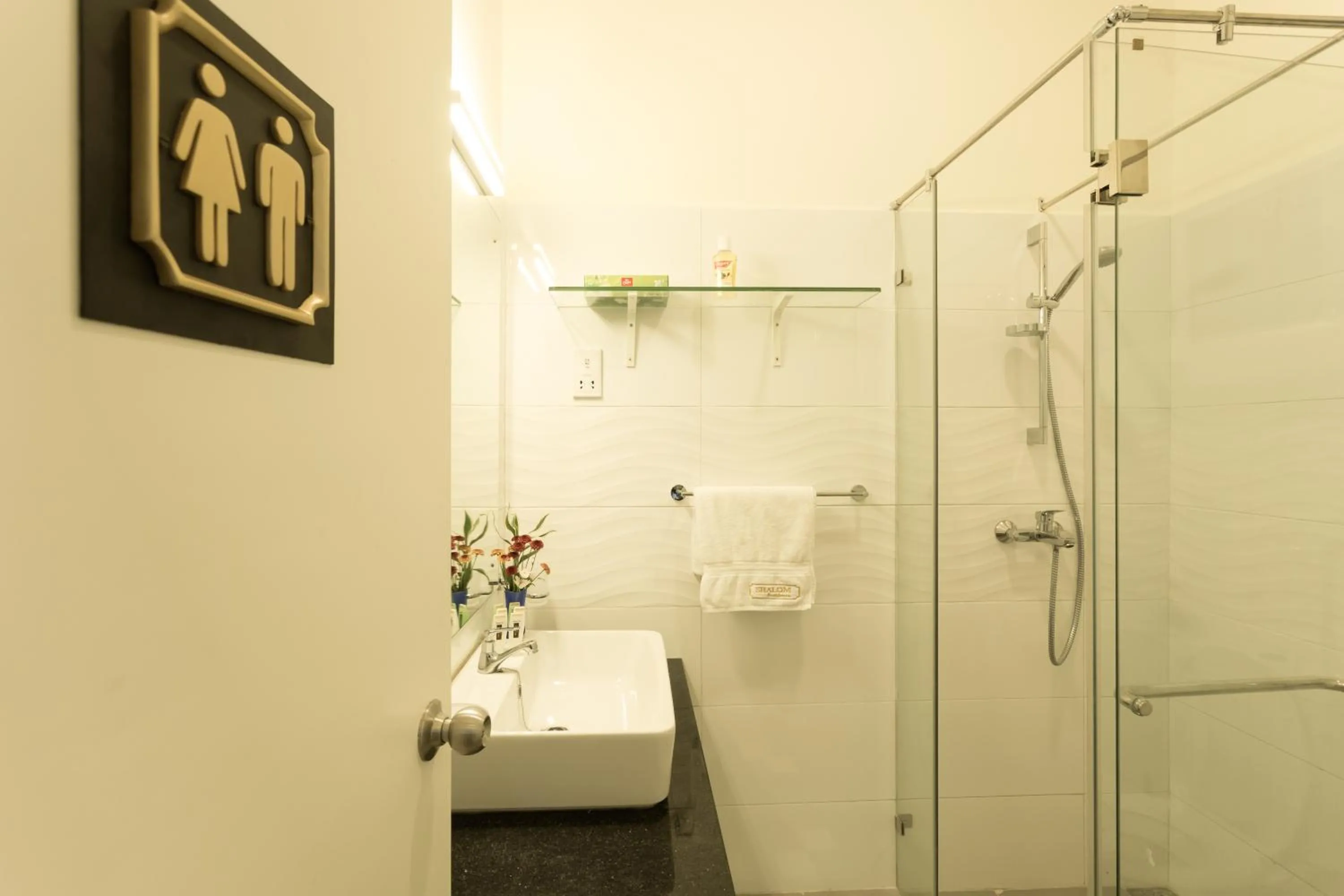 Bathroom in Shalom Residence Nawala