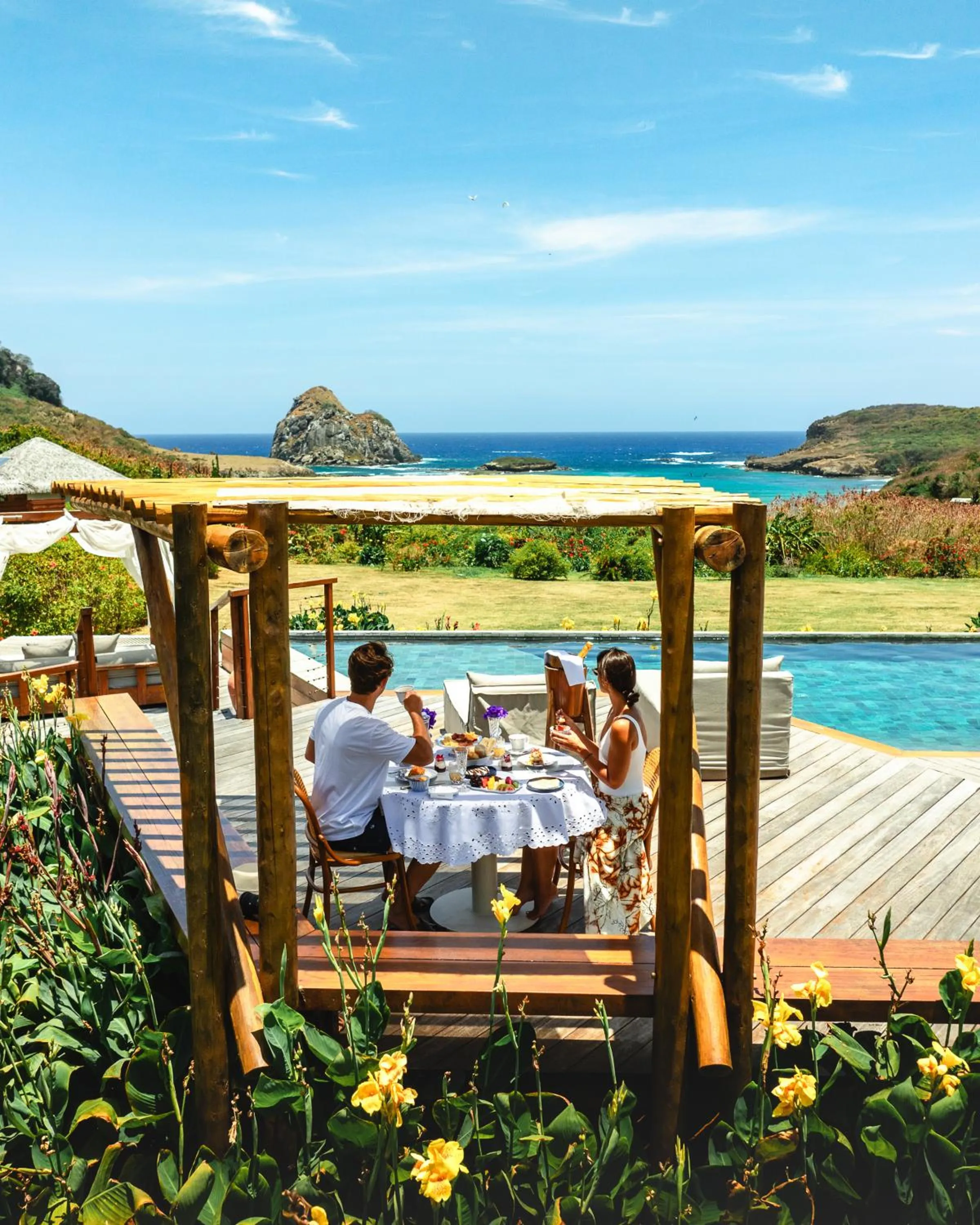 Swimming pool in NANNAI Noronha