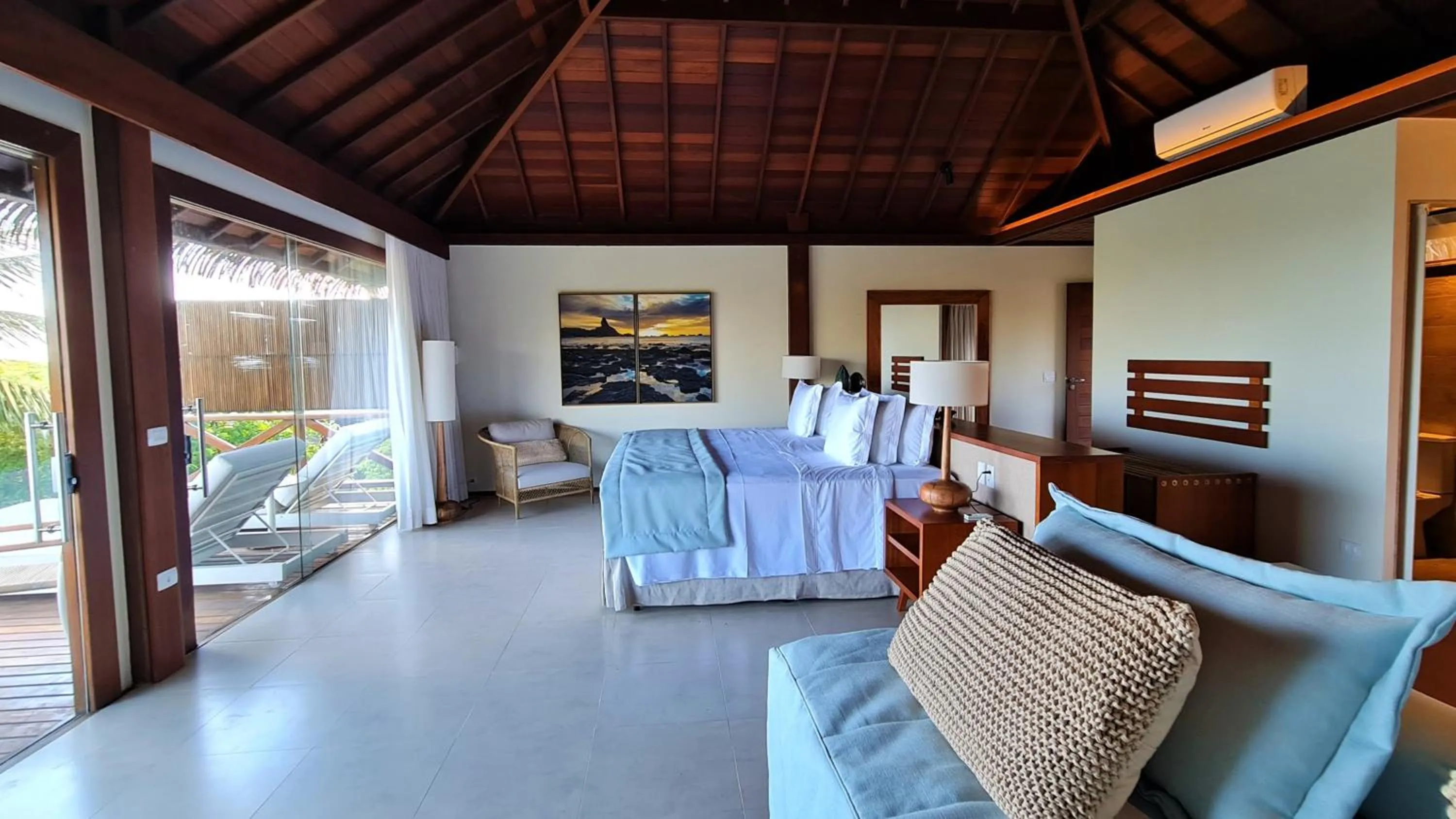 Bed in NANNAI Noronha