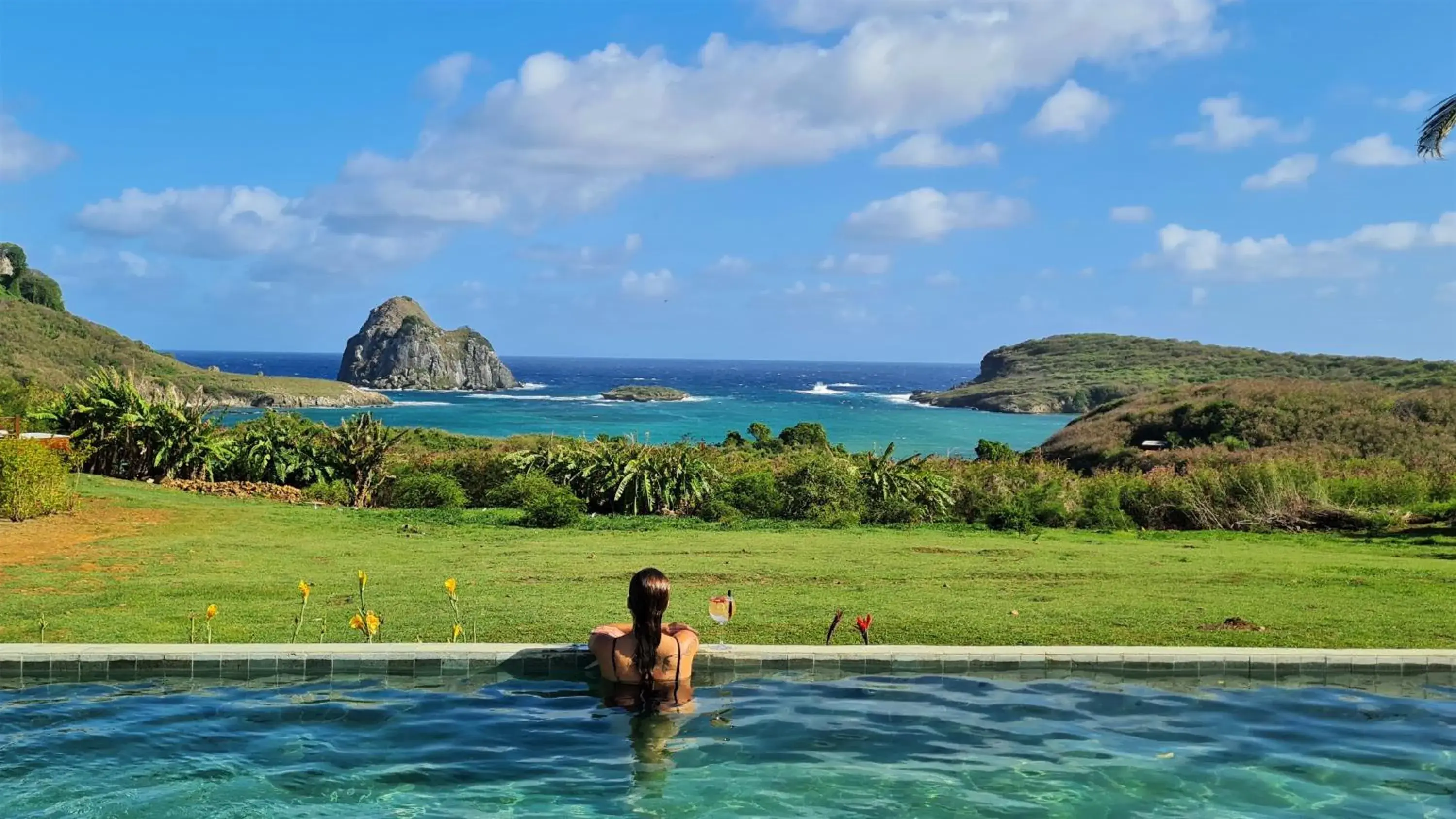 Swimming pool in NANNAI Noronha Swimming pool in NANNAI Noronha