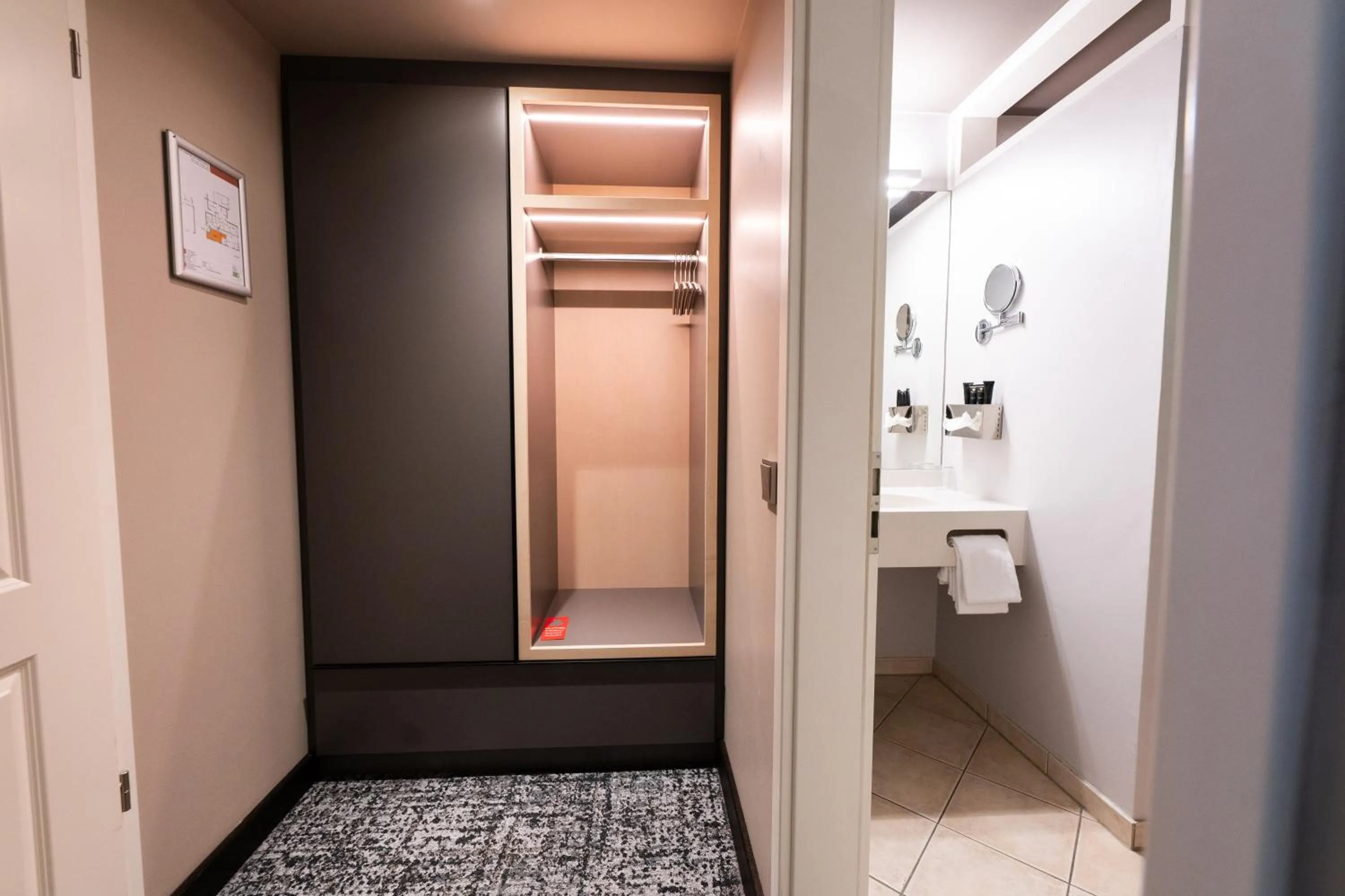 Photo of the whole room in Hotel Zum Zollhaus